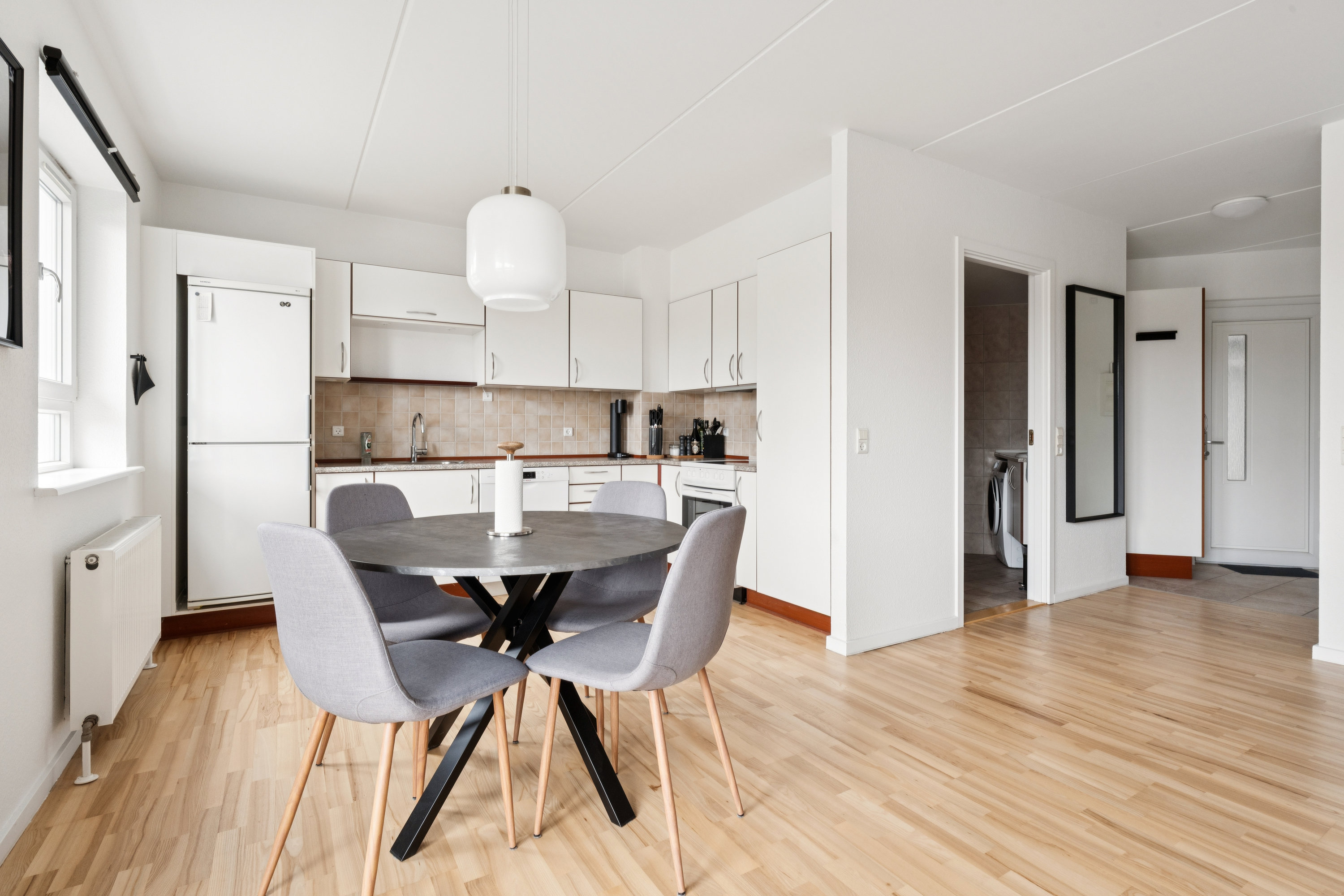 Fremhævet stue billede i fuldskærmstilstand. Billede af Sofievej 28L, 1., Vejgaard, 9000 Aalborg