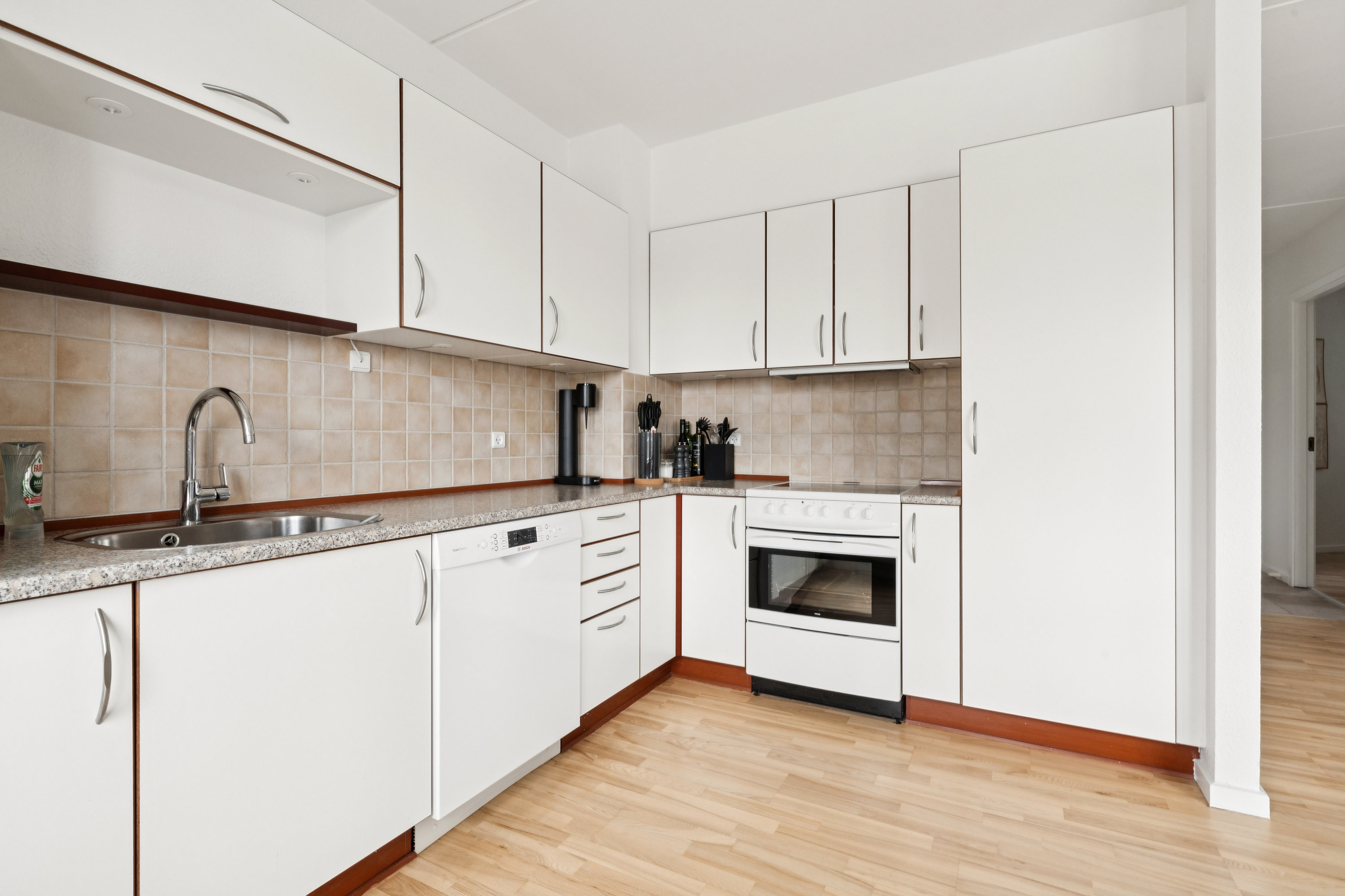 Fremhævet køkken billede i fuldskærmstilstand. Billede af Sofievej 28L, 1., Vejgaard, 9000 Aalborg