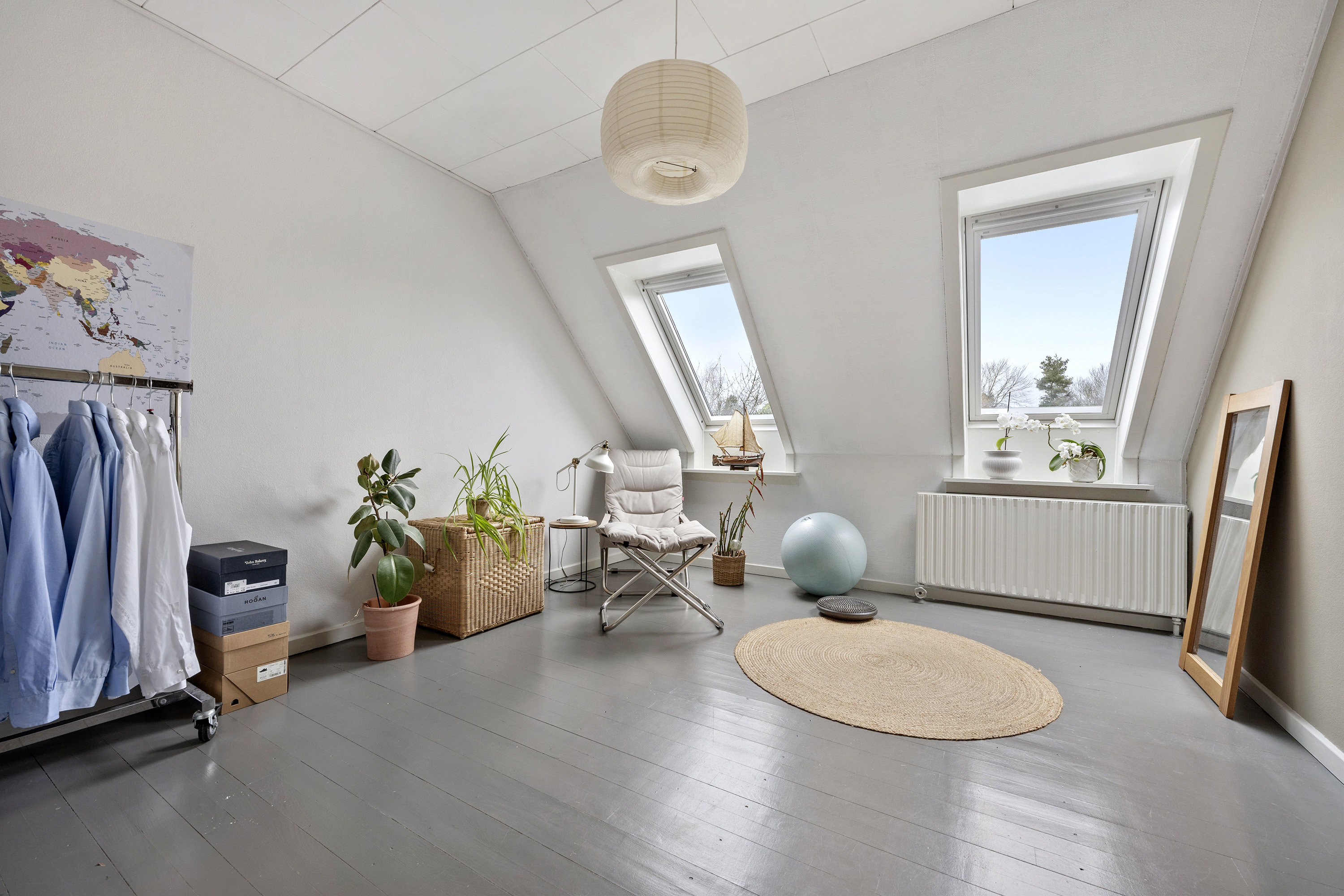 Fremhævet værelse billede i fuldskærmstilstand. Billede af Ellesvinget 38, Trørød, 2950 Vedbæk