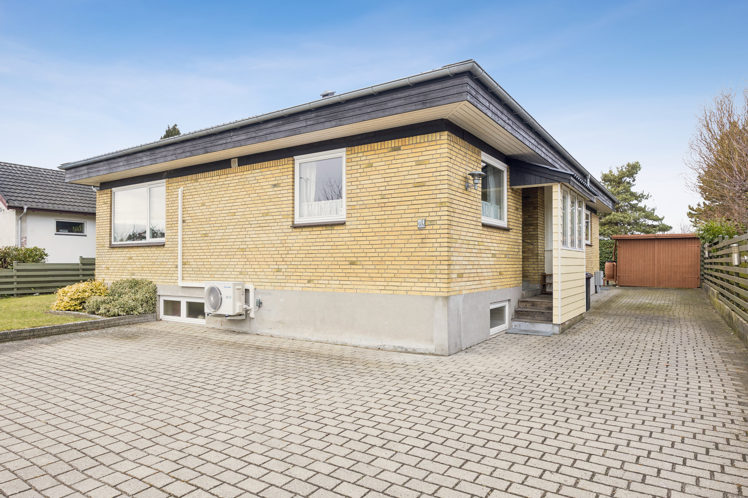 Hundige Strandvej 114, 2670 Greve