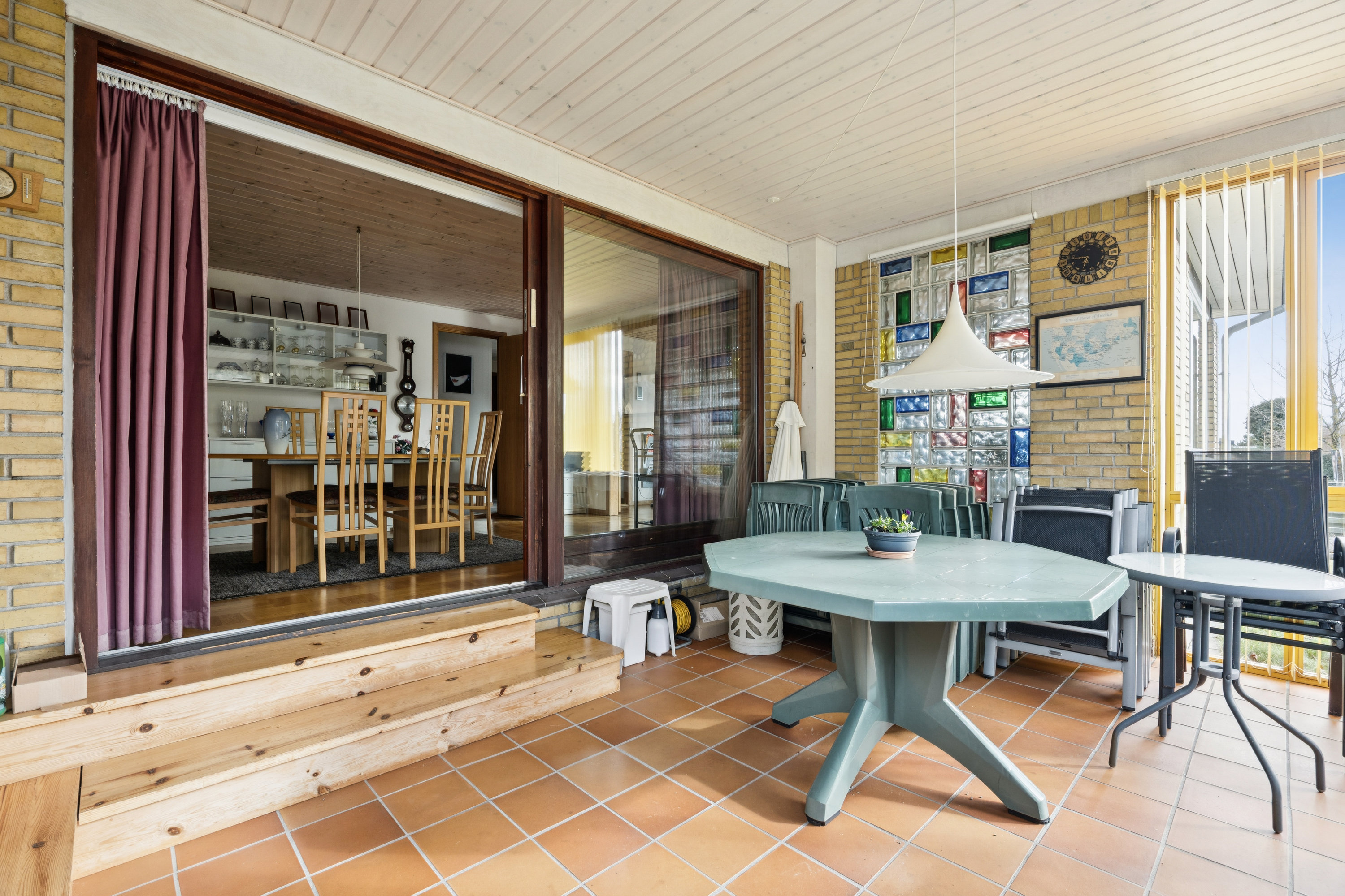 Fremhævet udestue billede i fuldskærmstilstand. Billede af Hundige Strandvej 114, 2670 Greve