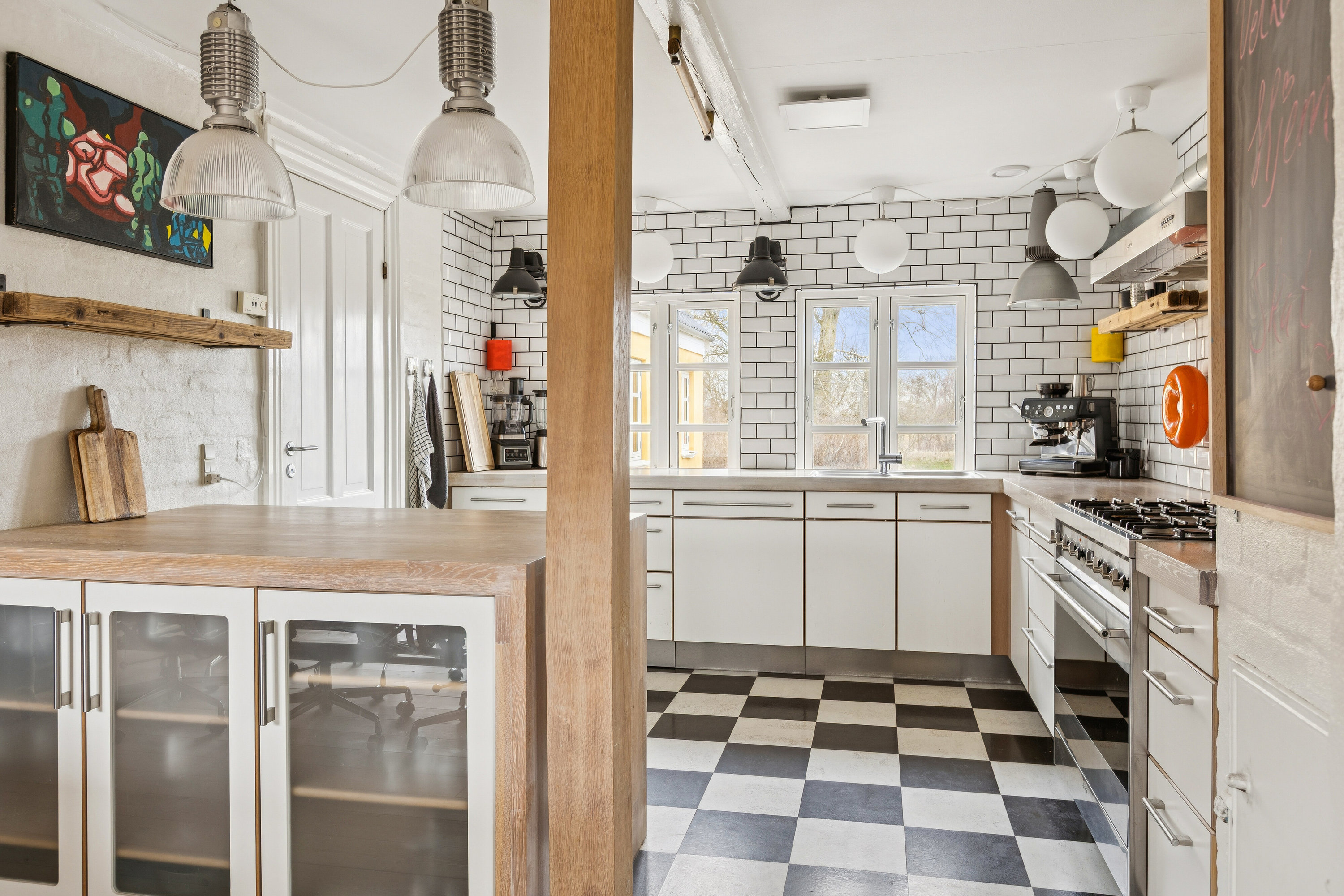 Fremhævet køkken billede i fuldskærmstilstand. Billede af Hylledevej 18, Hyllede, 4683 Rønnede