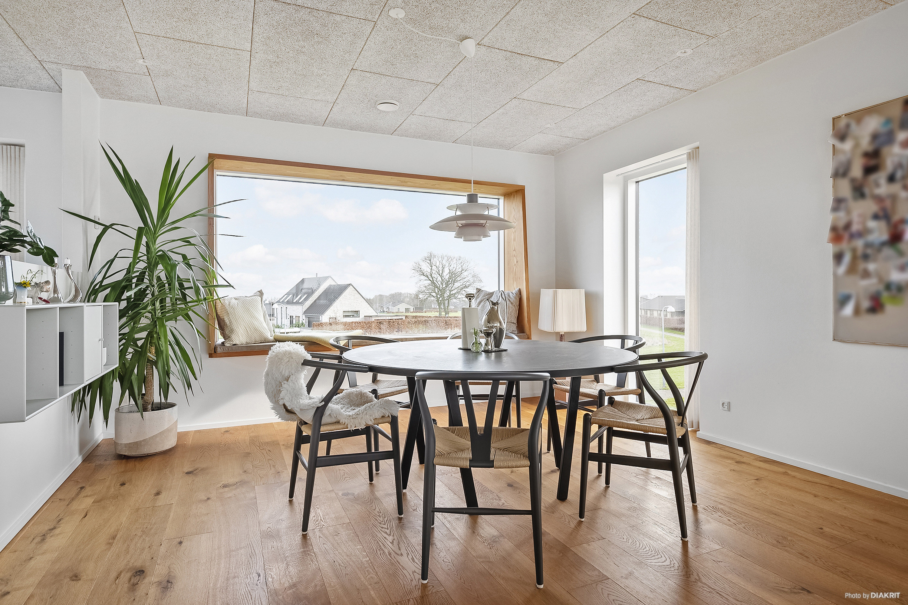 Fremhævet spisestue billede i fuldskærmstilstand. Billede af Hou Strandpark 51, Hou, 8300 Odder