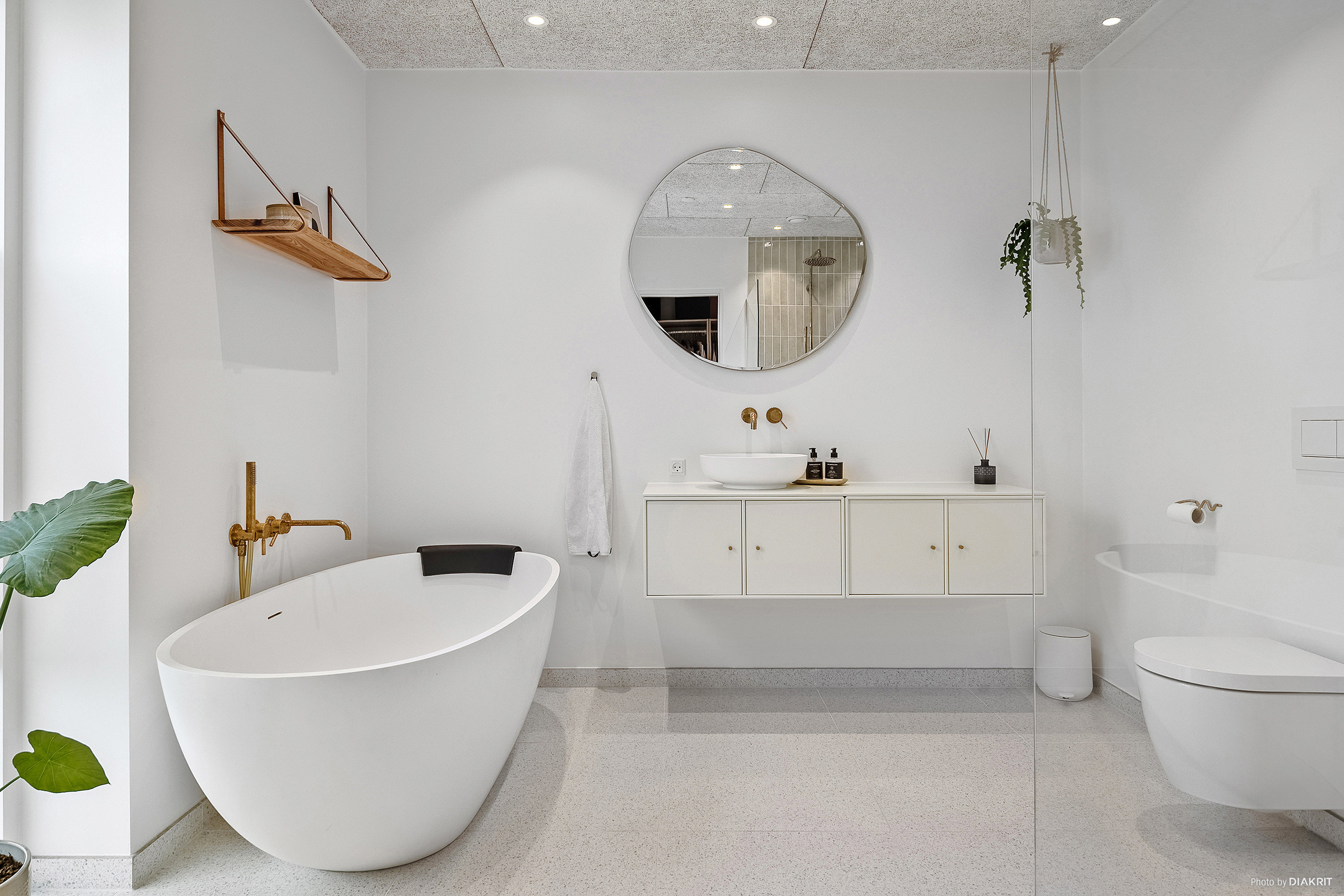 Fremhævet badeværelse billede i fuldskærmstilstand. Billede af Hou Strandpark 51, Hou, 8300 Odder