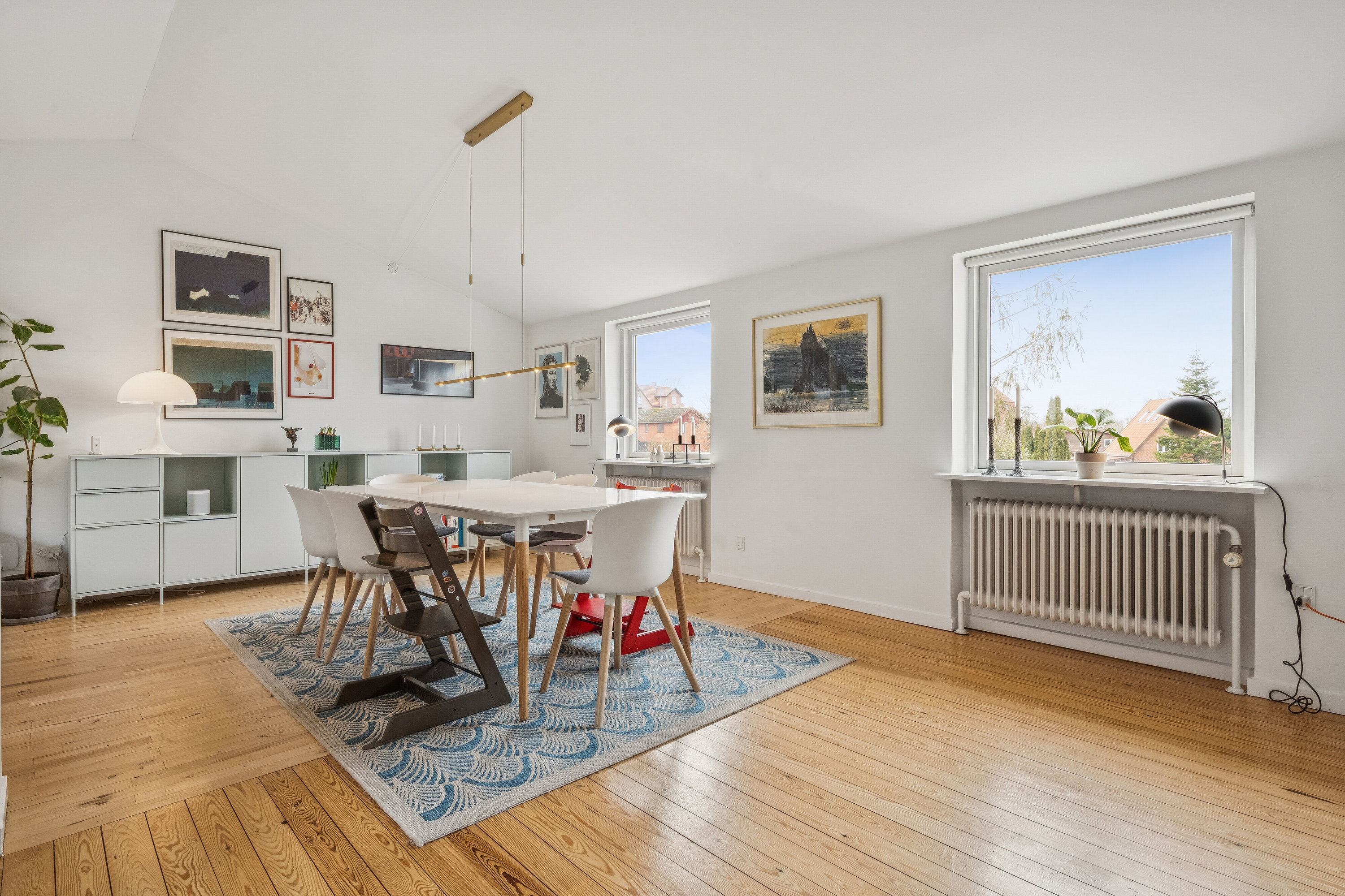 Fremhævet stue billede i fuldskærmstilstand. Billede af Heidesvej 21, 8270 Højbjerg