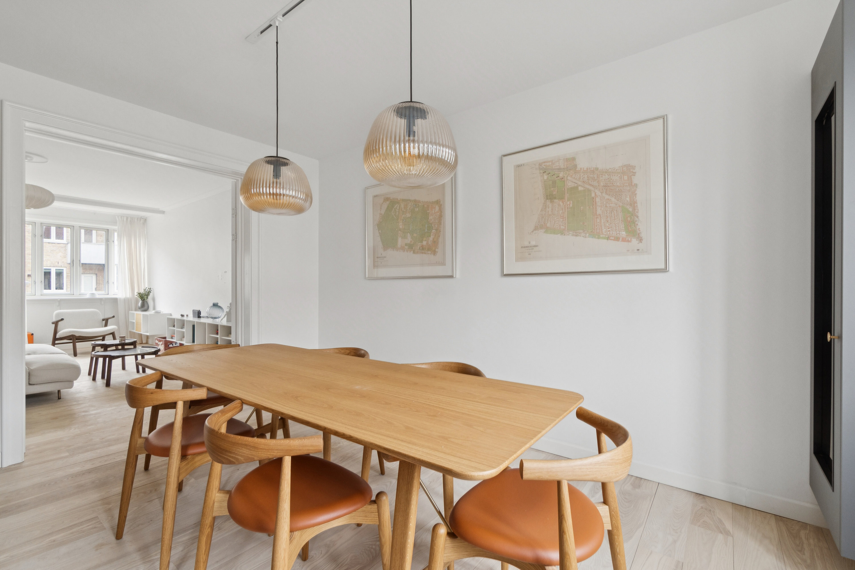 Fremhævet spisestue billede i fuldskærmstilstand. Billede af Offenbachsvej 33, 1. tv., 2450 København SV