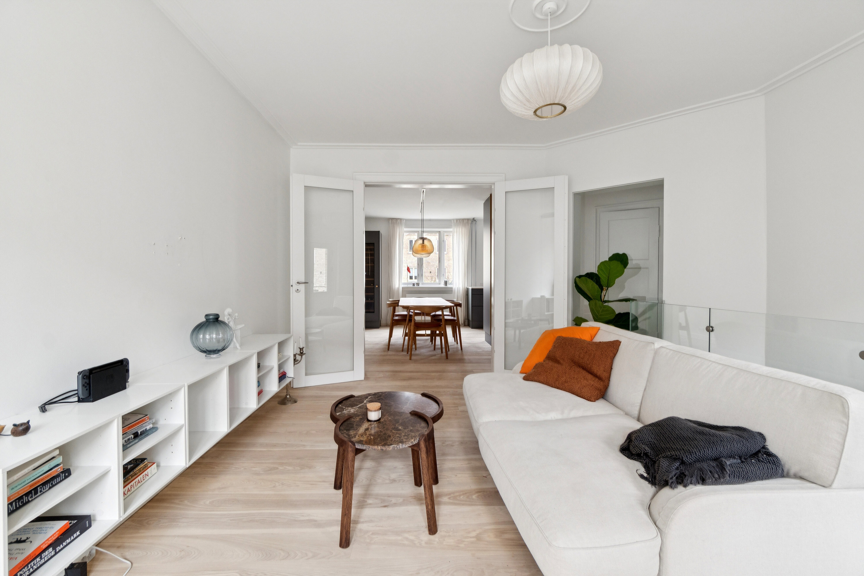 Fremhævet stue billede i fuldskærmstilstand. Billede af Offenbachsvej 33, 1. tv., 2450 København SV