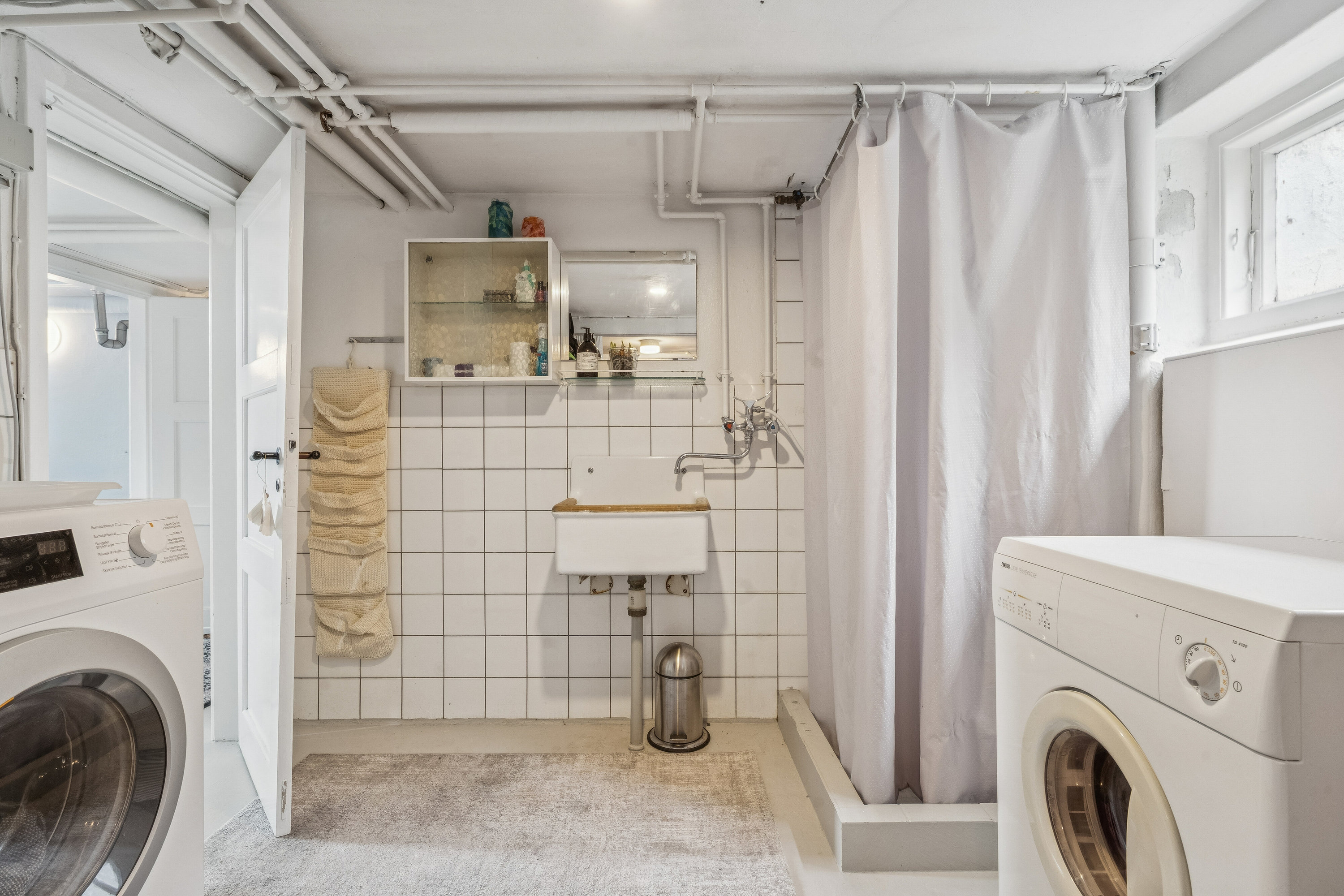 Fremhævet vaskerum billede i fuldskærmstilstand. Billede af Heidesvej 21, 8270 Højbjerg