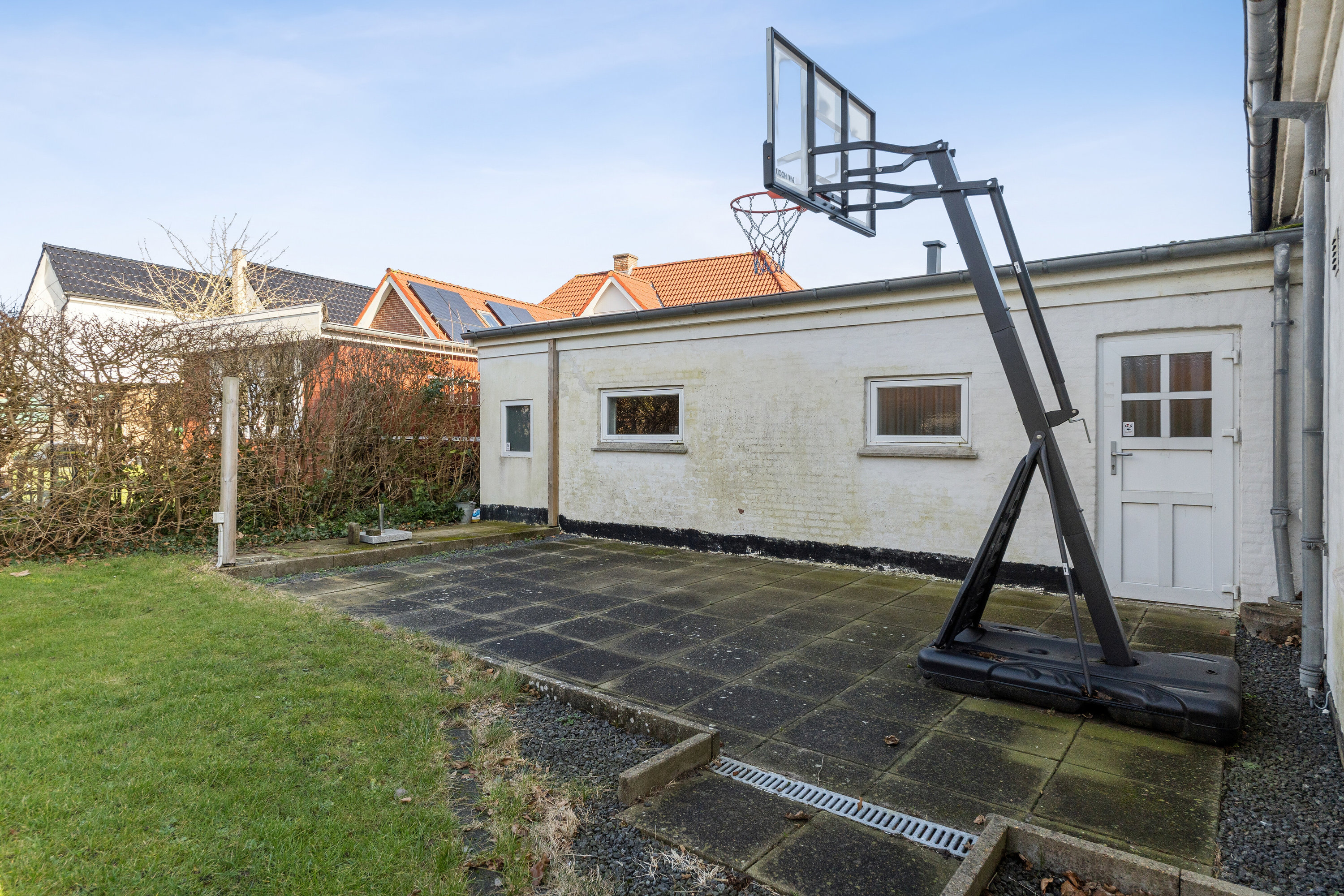 Fremhævet set fra haven billede i fuldskærmstilstand. Billede af Nygade 12, 6330 Padborg