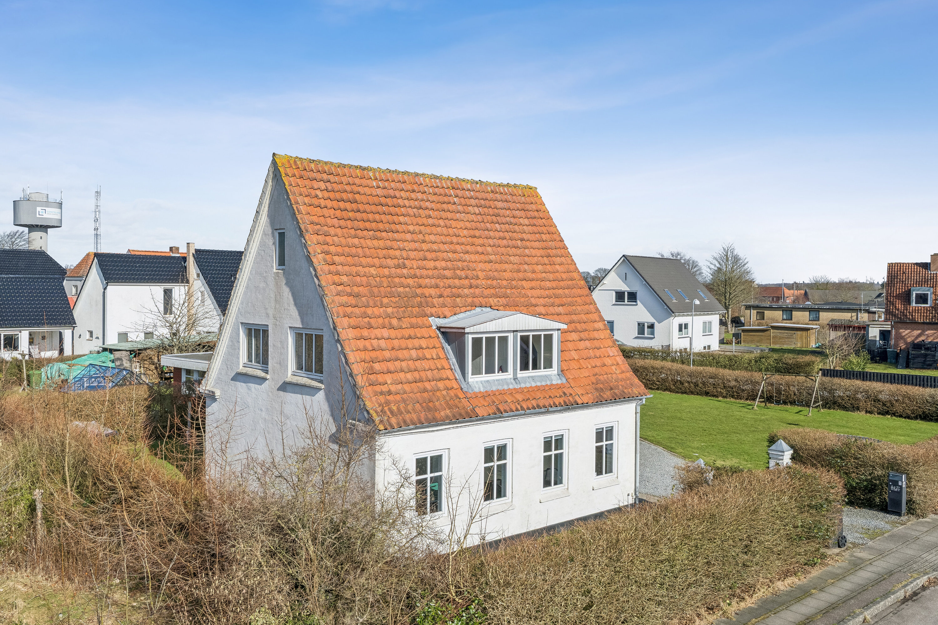 Fremhævet set fra vejen billede i fuldskærmstilstand. Billede af Nygade 12, 6330 Padborg