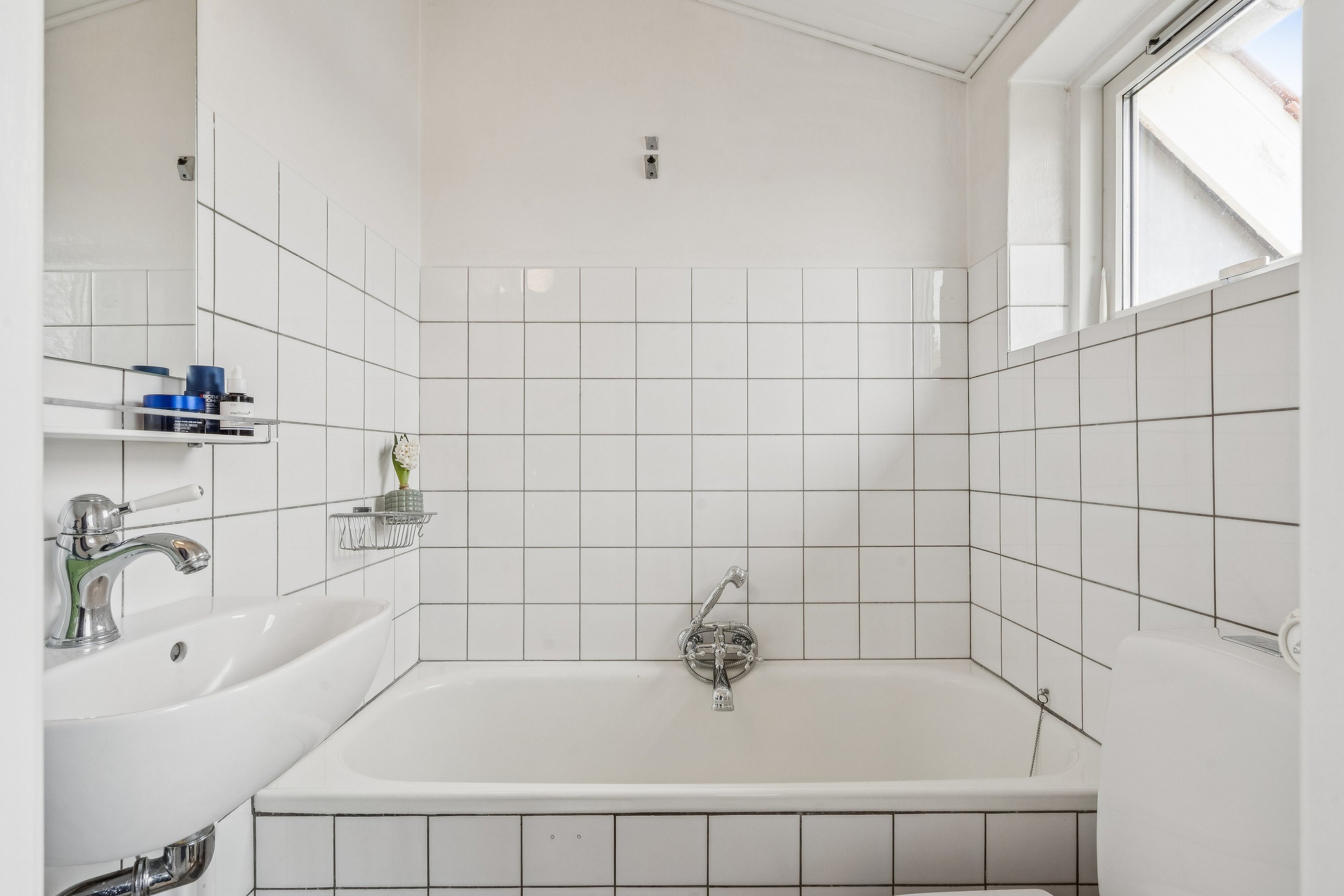 Fremhævet badeværelse billede i fuldskærmstilstand. Billede af Heidesvej 21, 8270 Højbjerg