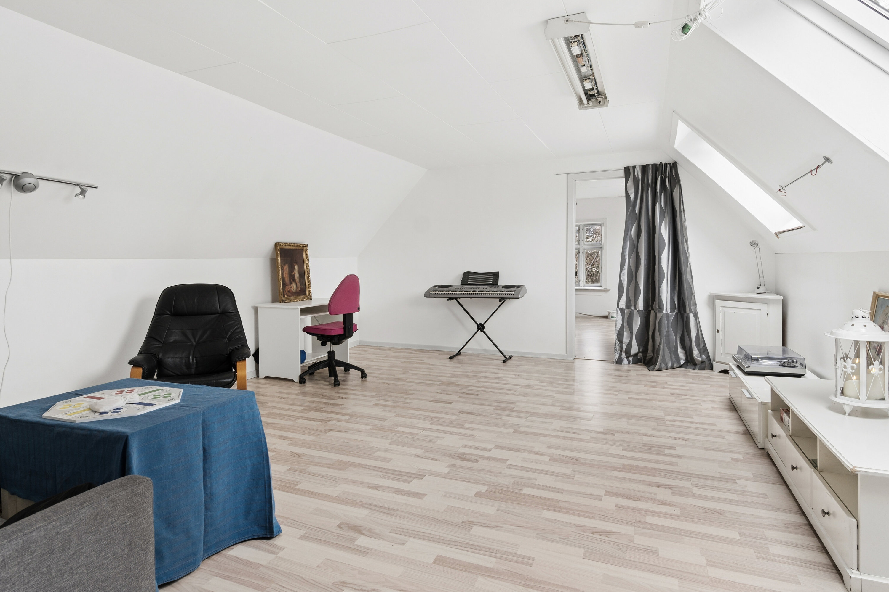 Fremhævet 1. sal billede i fuldskærmstilstand. Billede af Smidsholmvej 10, Hønsinge L, 4560 Vig