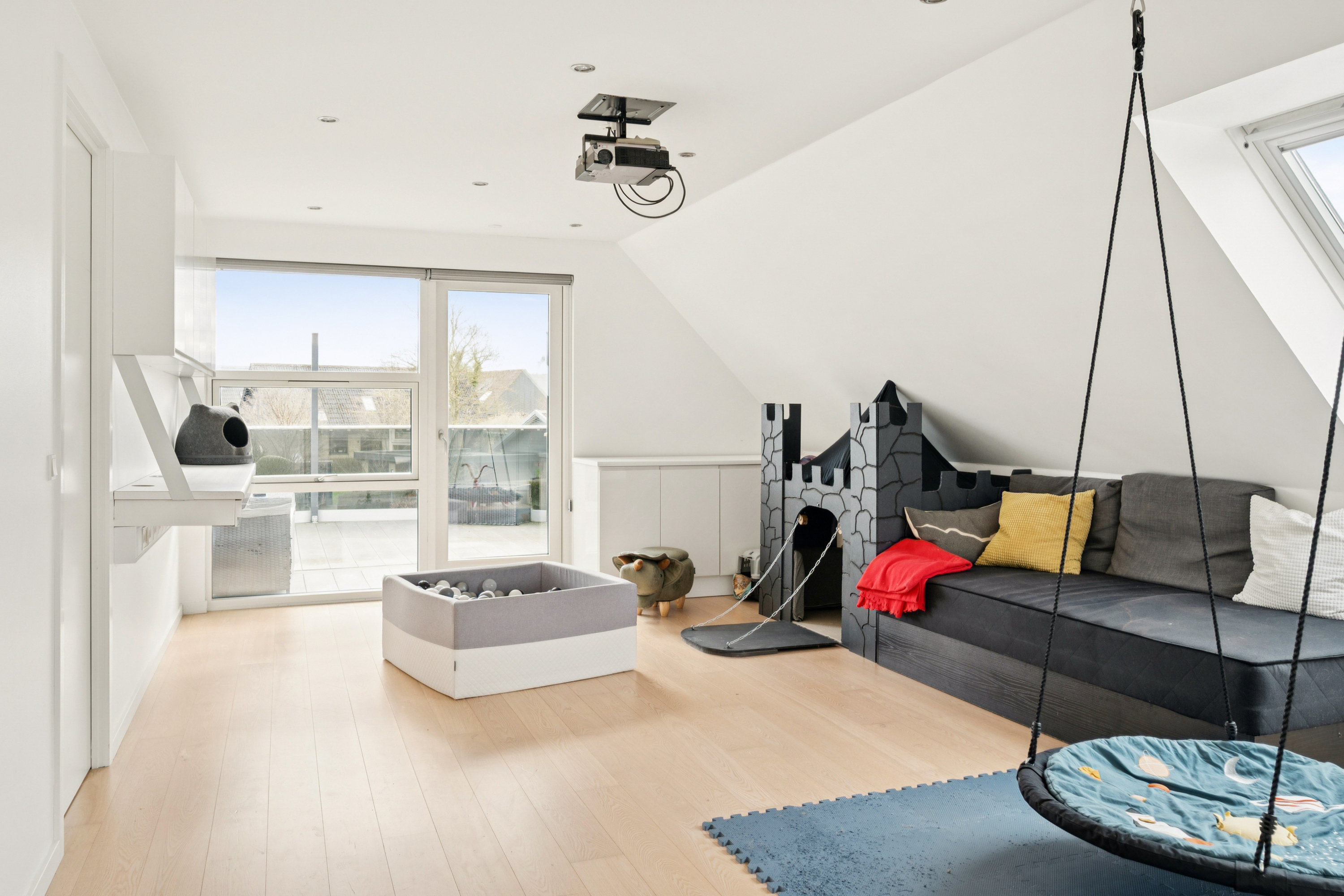 Fremhævet stue billede i fuldskærmstilstand. Billede af Bøgevej 11, 8382 Hinnerup