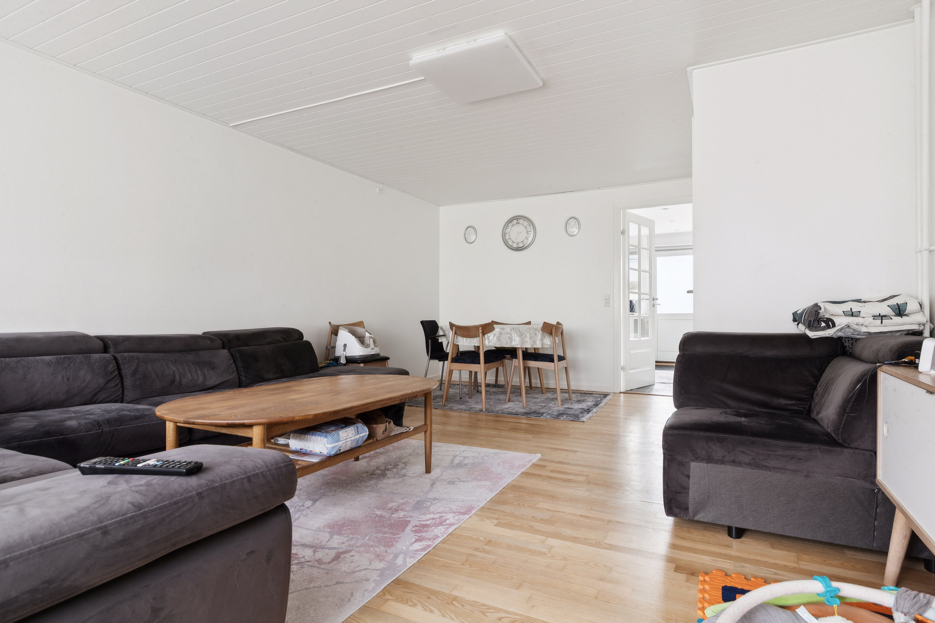 Fremhævet stue billede i fuldskærmstilstand. Billede af Egevangshusene 157, 2630 Taastrup