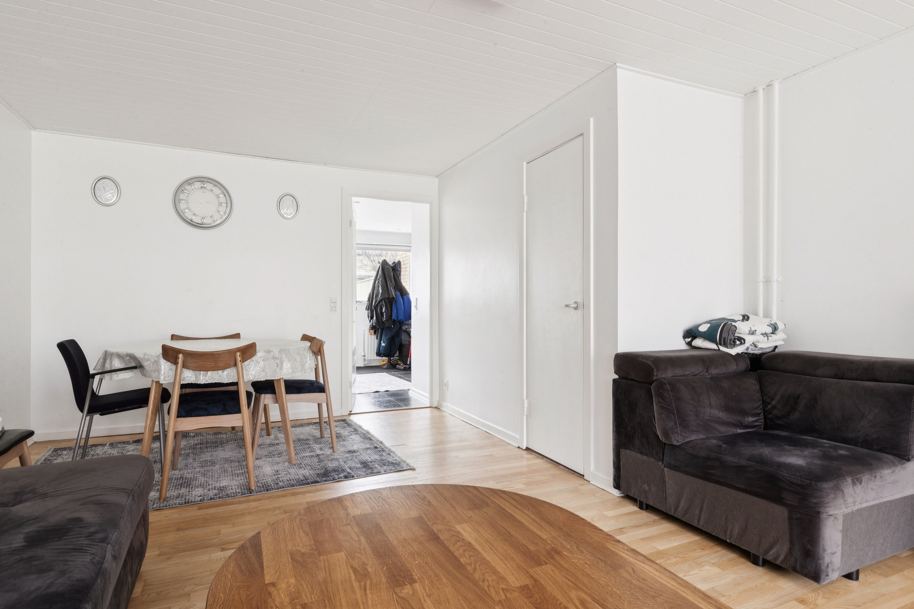 Fremhævet stue billede i fuldskærmstilstand. Billede af Egevangshusene 157, 2630 Taastrup