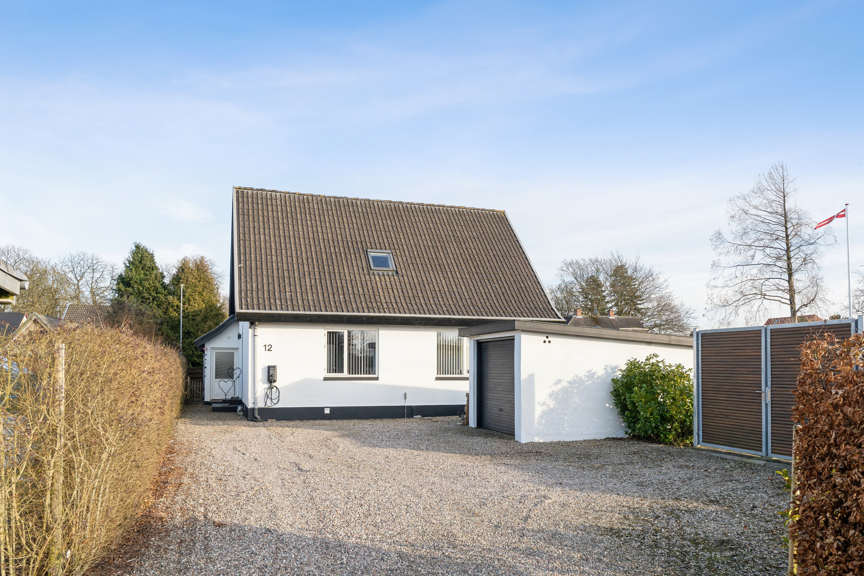 Fremhævet set fra vejen billede i fuldskærmstilstand. Billede af Enghavevej 12, 5856 Ryslinge