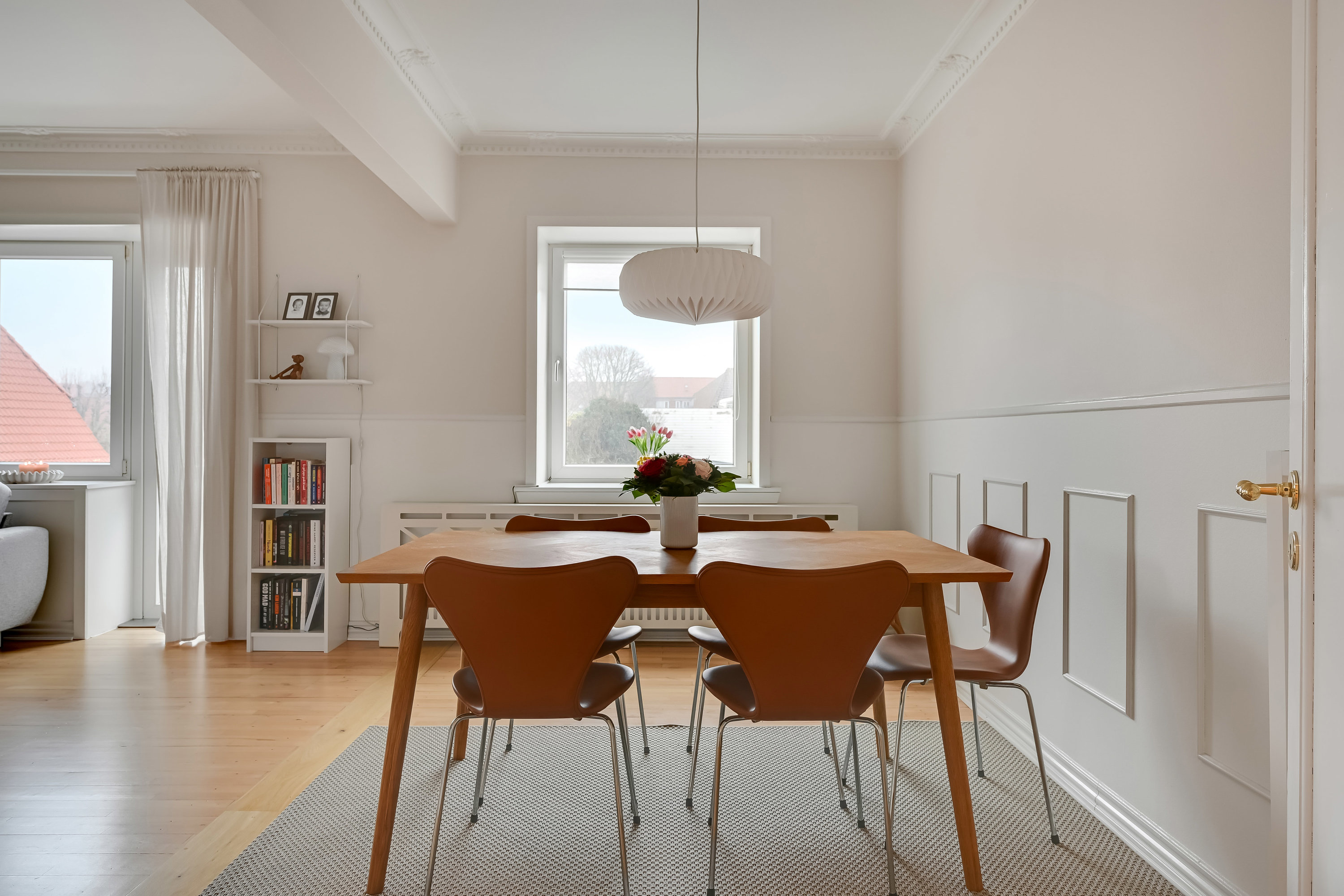 Fremhævet stue billede i fuldskærmstilstand. Billede af Sjællandsgade 32, 1. th., 6700 Esbjerg