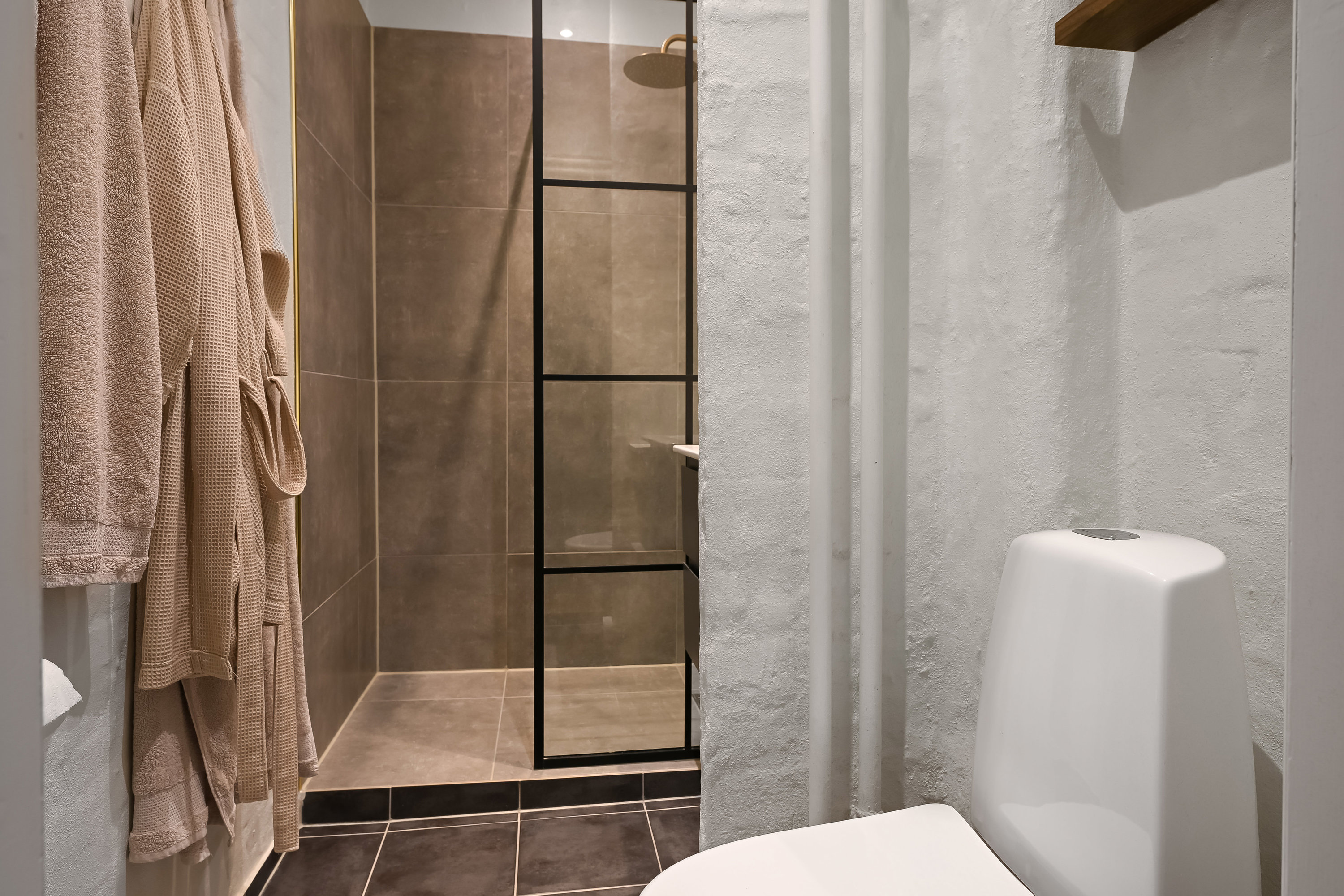 Fremhævet badeværelse billede i fuldskærmstilstand. Billede af Sjællandsgade 32, 1. th., 6700 Esbjerg