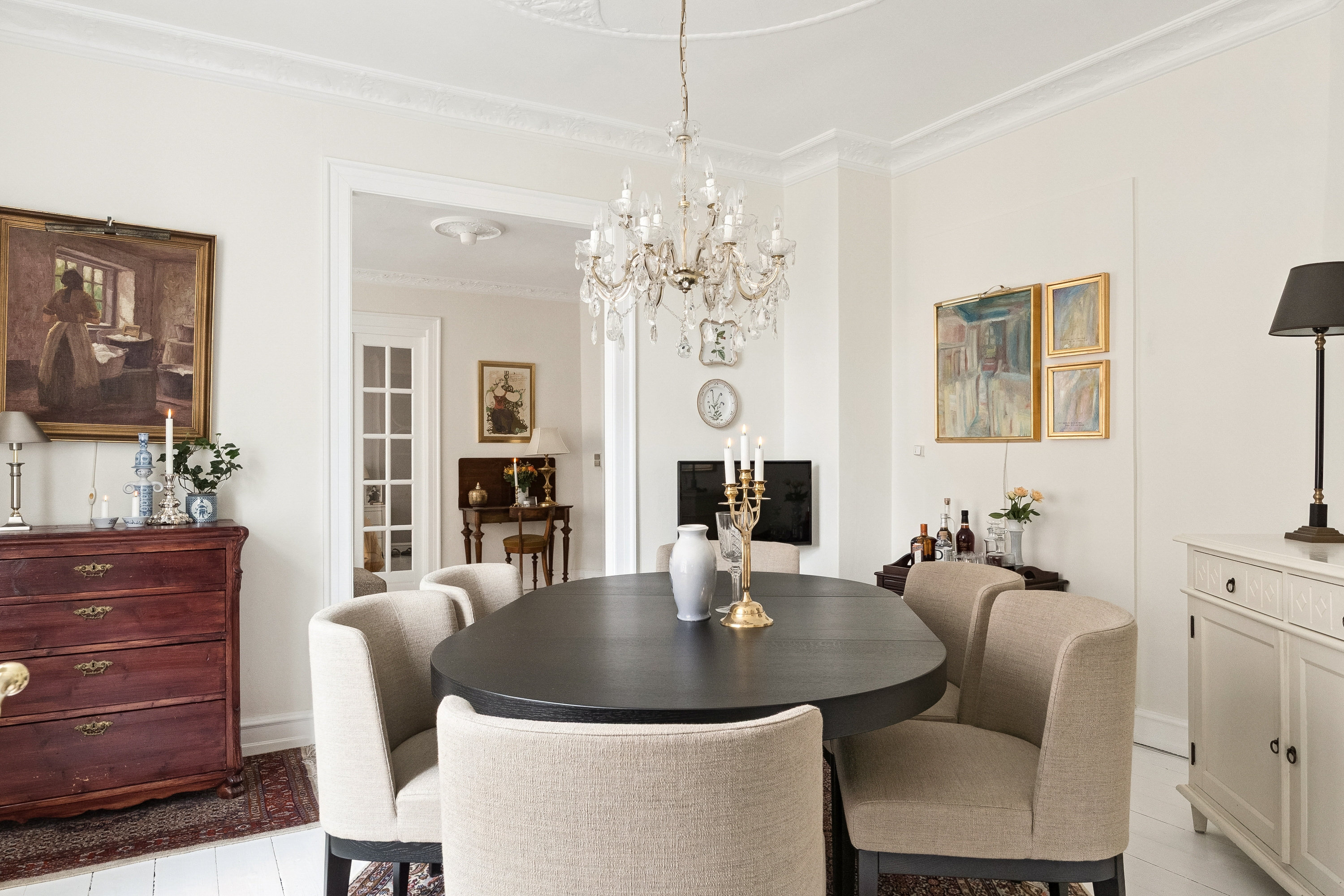 Fremhævet stue billede i fuldskærmstilstand. Billede af Middelfartgade 4, 2. tv., 2100 København Ø