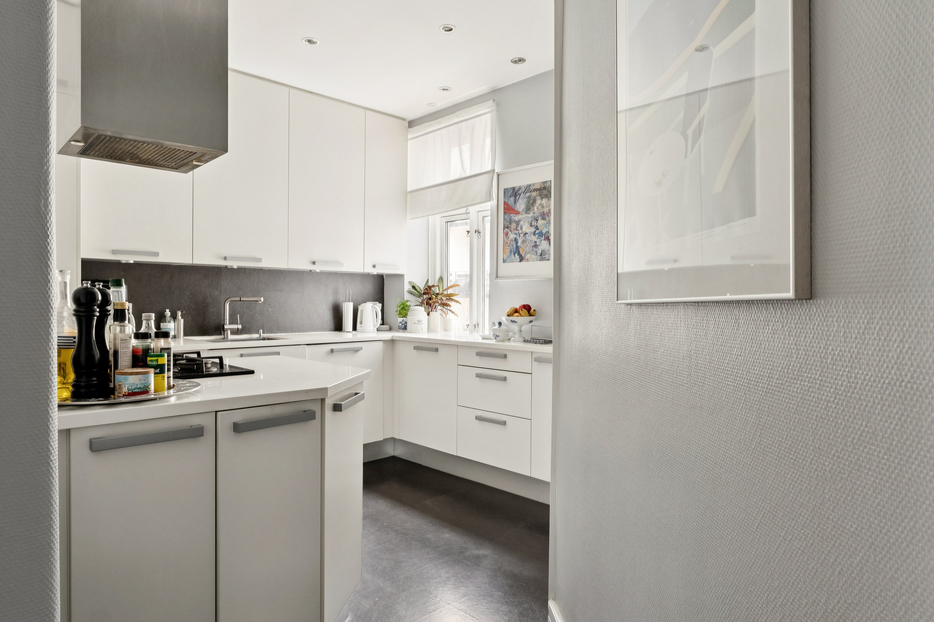 Fremhævet køkken billede i fuldskærmstilstand. Billede af Middelfartgade 4, 2. tv., 2100 København Ø