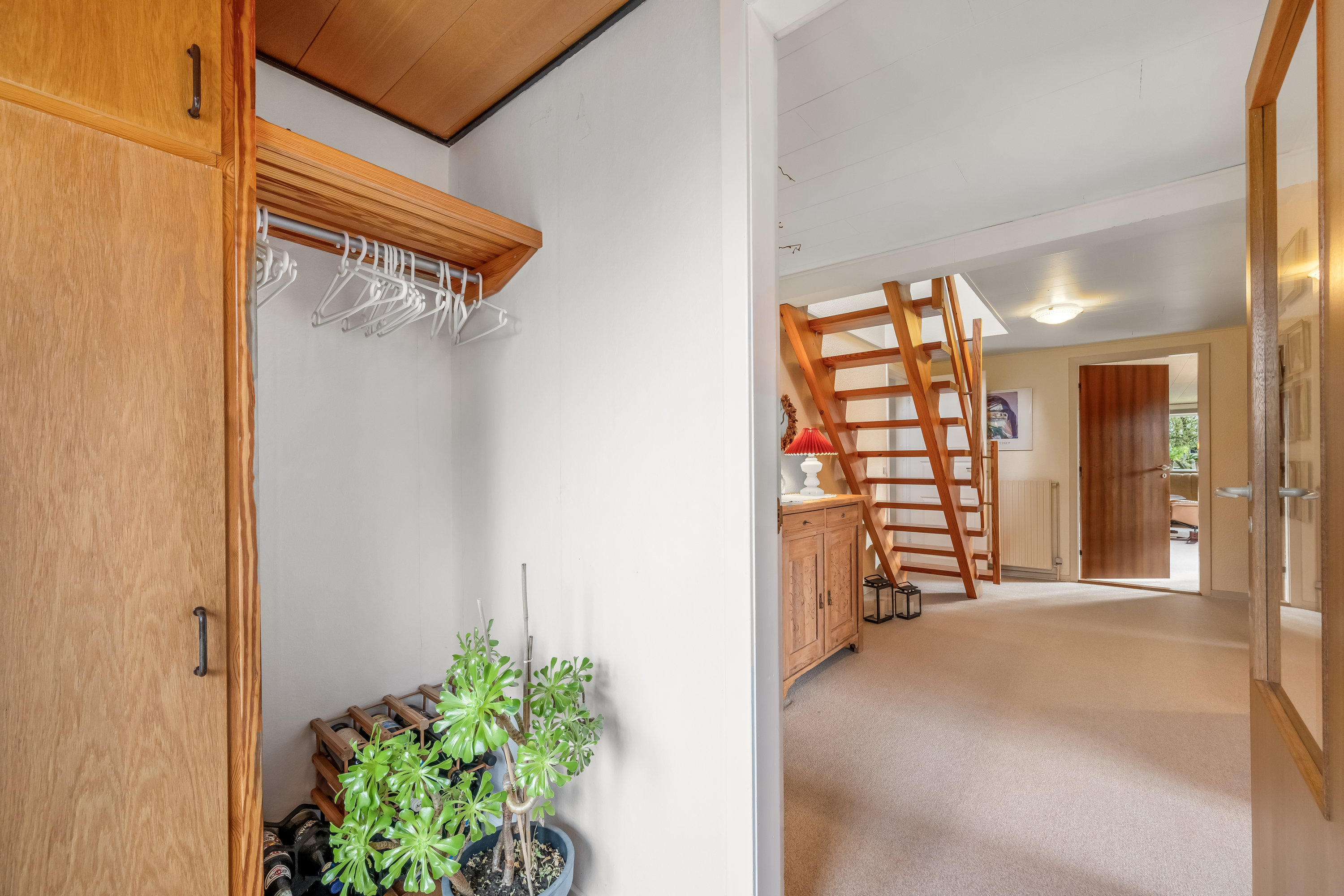 Fremhævet gang billede i fuldskærmstilstand. Billede af Vejlen 4, 6900 Skjern