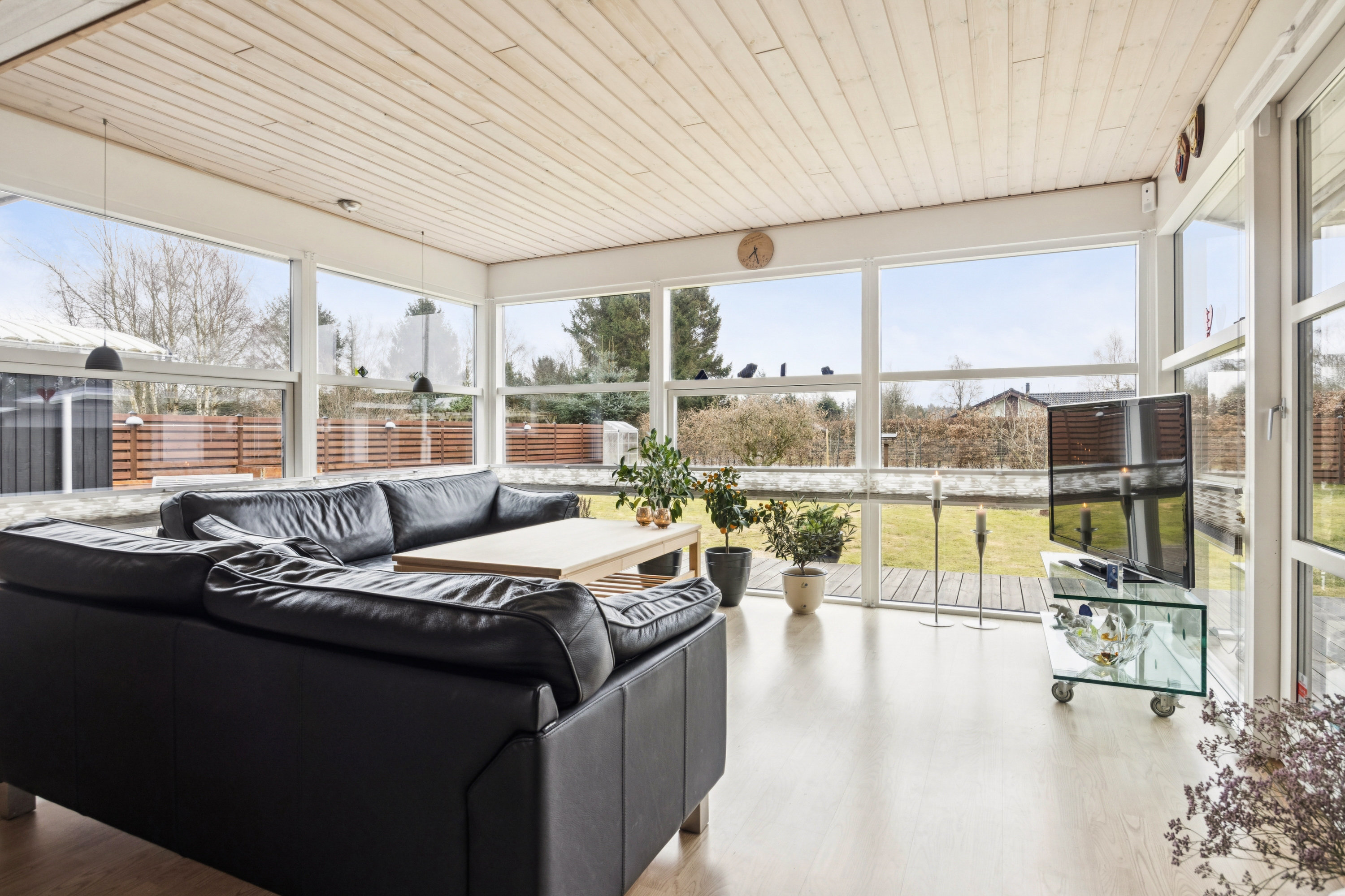 Fremhævet stue billede i fuldskærmstilstand. Billede af Helbrechtskær 23, 9370 Hals