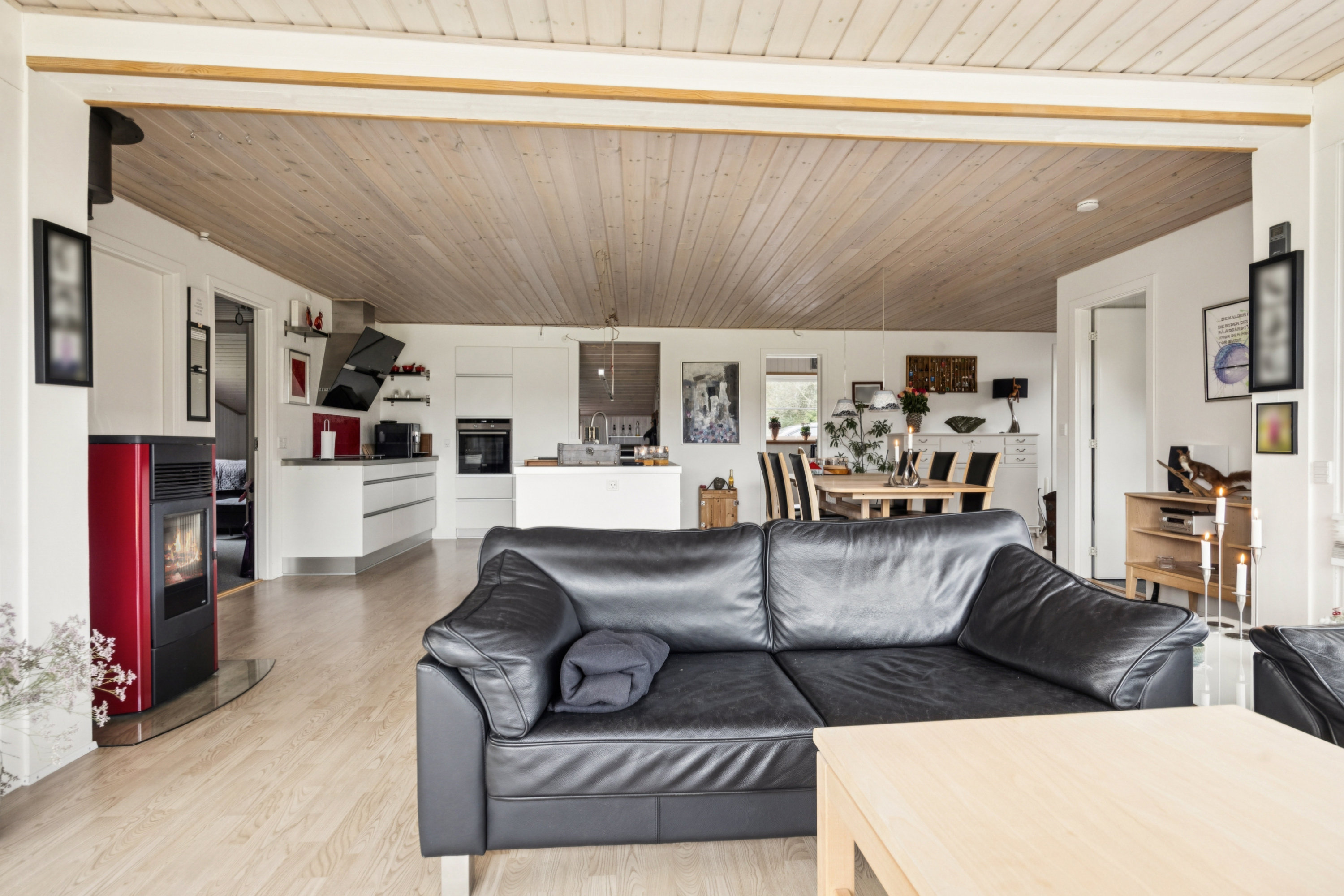 Fremhævet stue billede i fuldskærmstilstand. Billede af Helbrechtskær 23, 9370 Hals