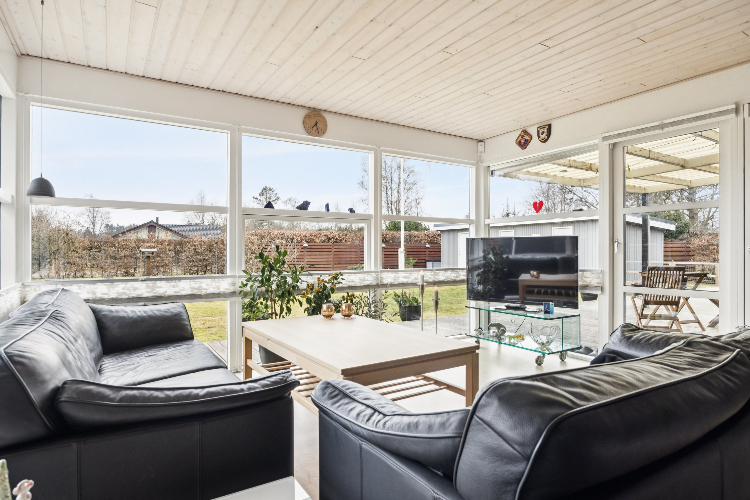 Fremhævet udestue billede i fuldskærmstilstand. Billede af Helbrechtskær 23, 9370 Hals