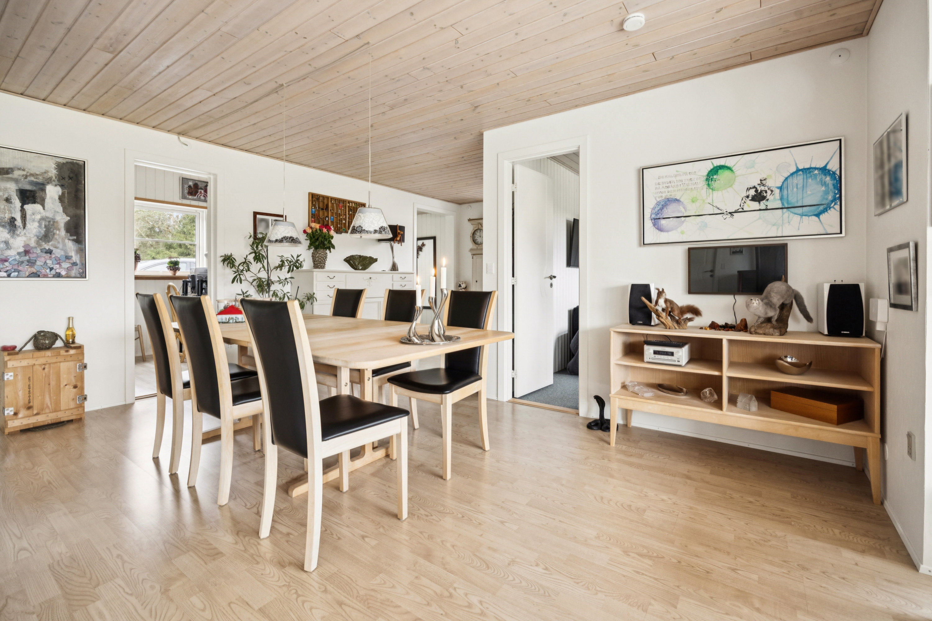 Fremhævet stue billede i fuldskærmstilstand. Billede af Helbrechtskær 23, 9370 Hals