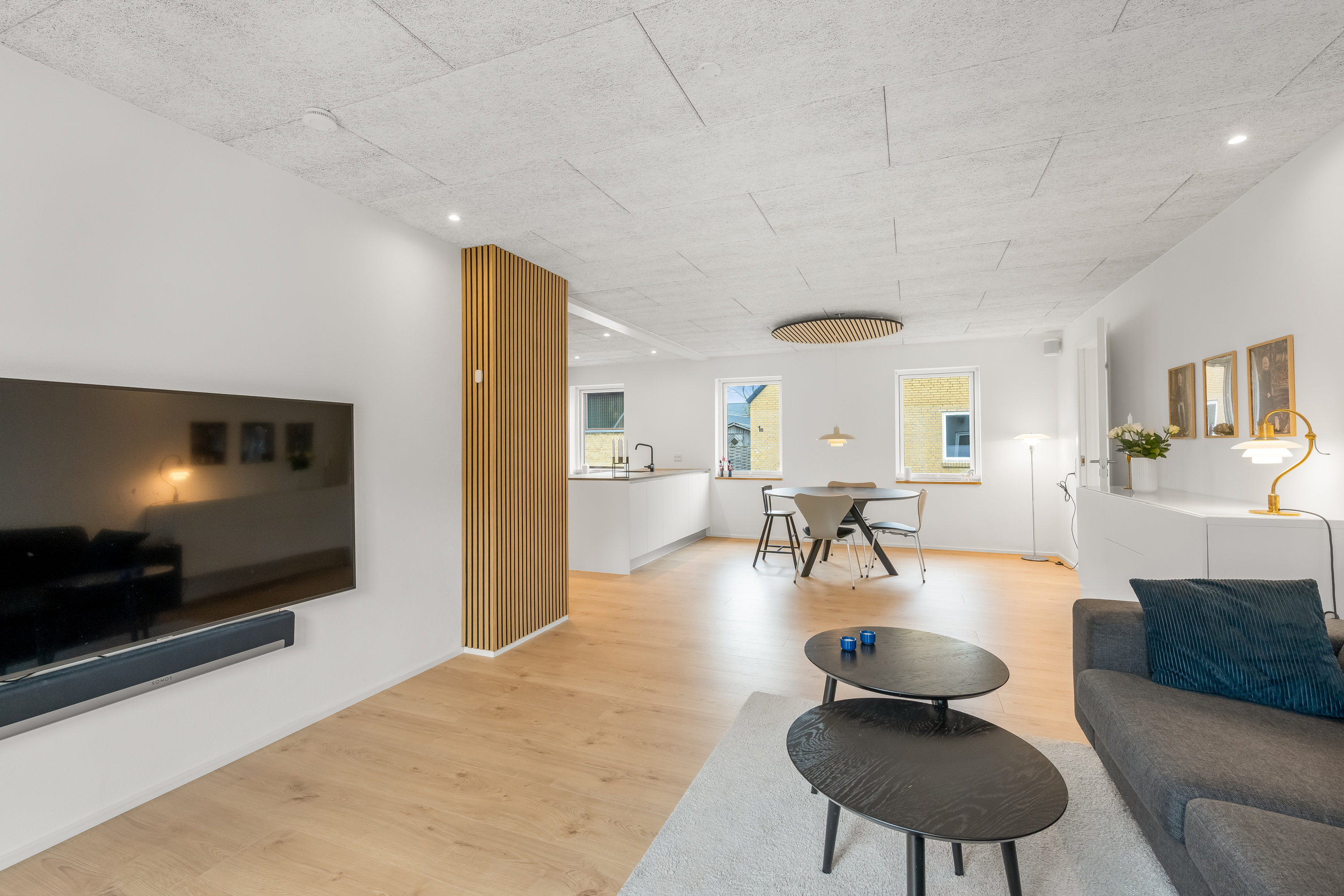 Fremhævet stue billede i fuldskærmstilstand. Billede af Enghavevej 2, 6900 Skjern