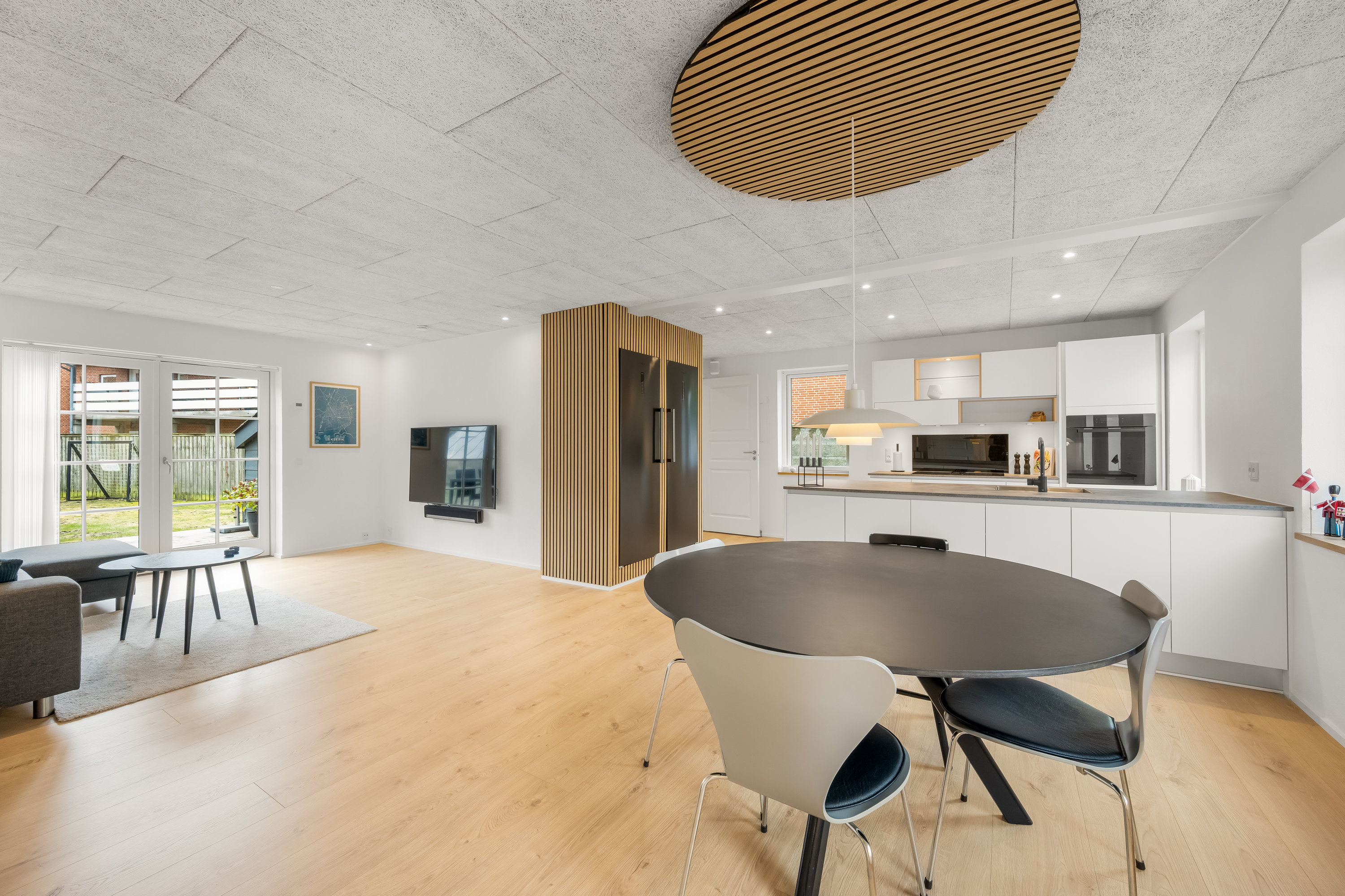 Fremhævet stue billede i fuldskærmstilstand. Billede af Enghavevej 2, 6900 Skjern