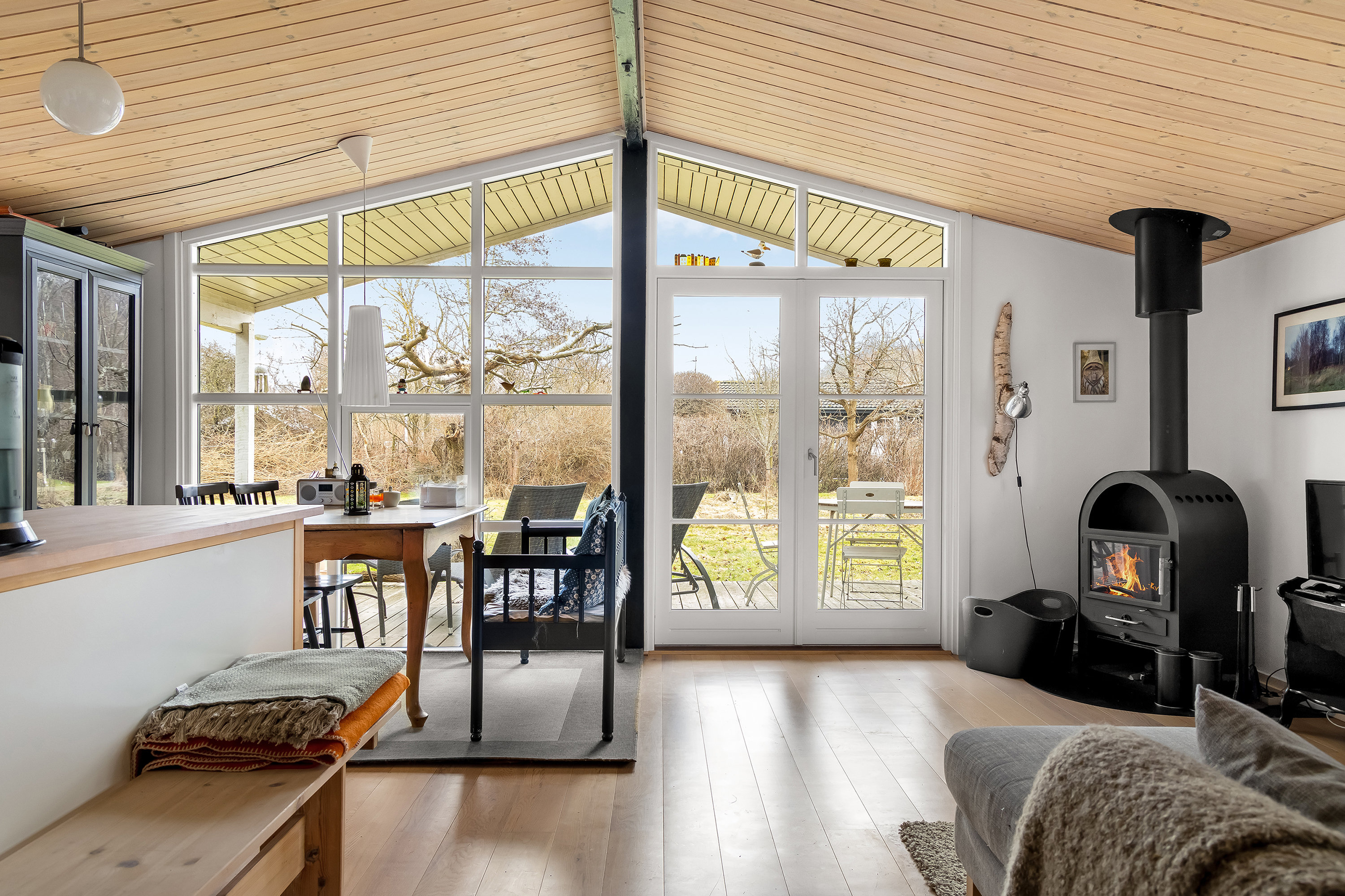 Fremhævet stue billede i fuldskærmstilstand. Billede af Skovengen 17, Kulhuse, 3630 Jægerspris