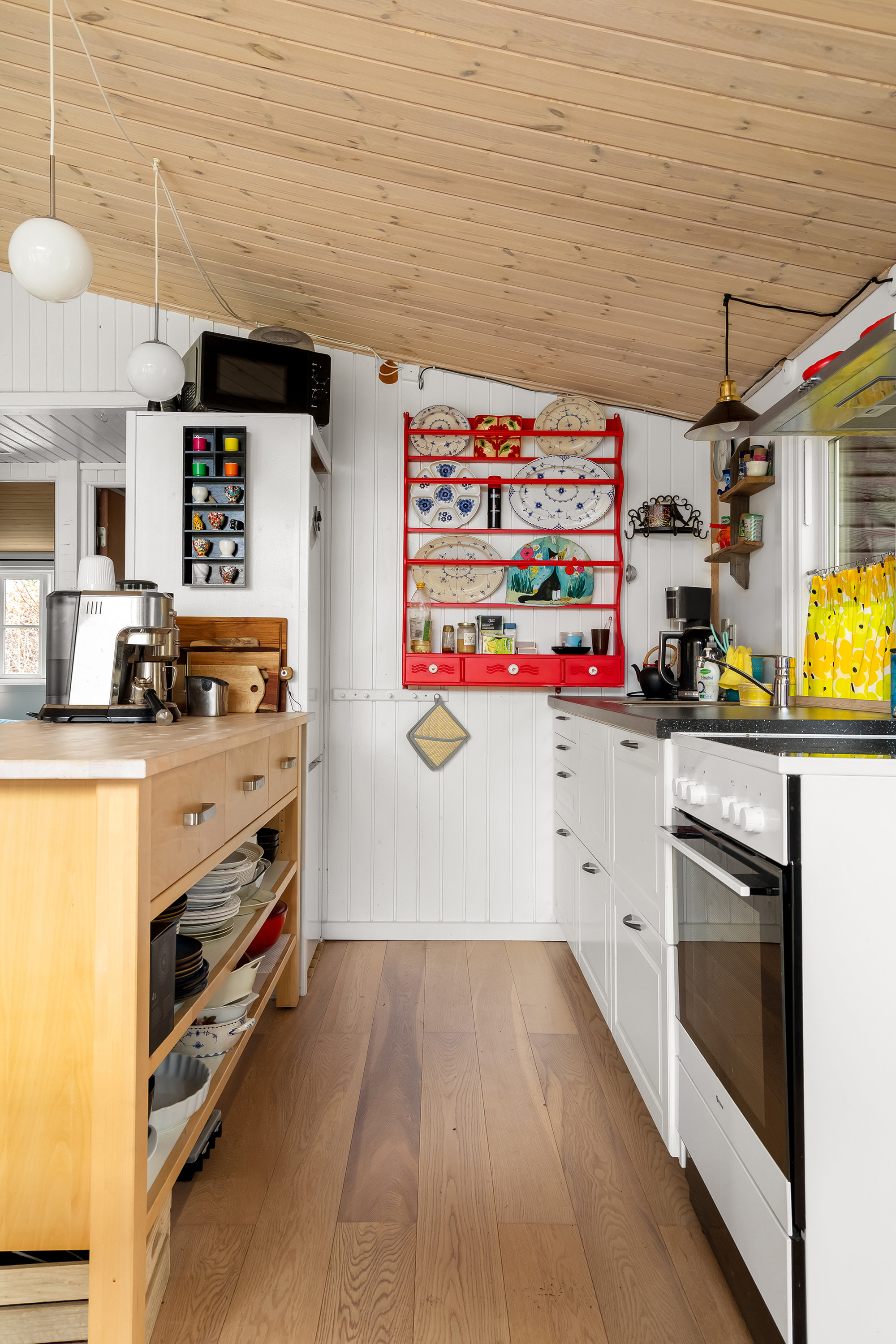 Fremhævet køkken billede i fuldskærmstilstand. Billede af Skovengen 17, Kulhuse, 3630 Jægerspris