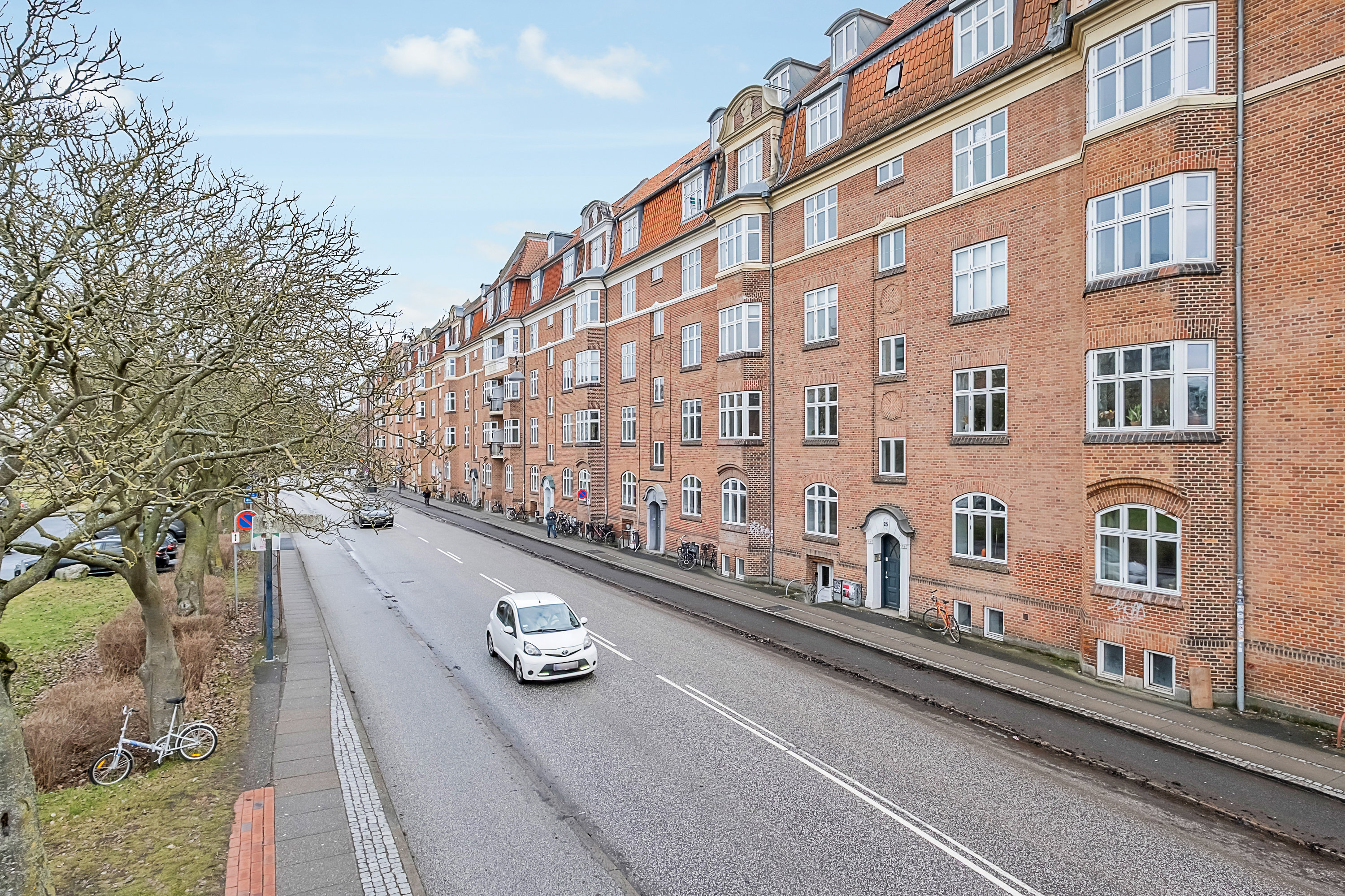 Fremhævet facade billede i fuldskærmstilstand. Billede af Carl Blochs Gade 23, 4. th., 8000 Aarhus C