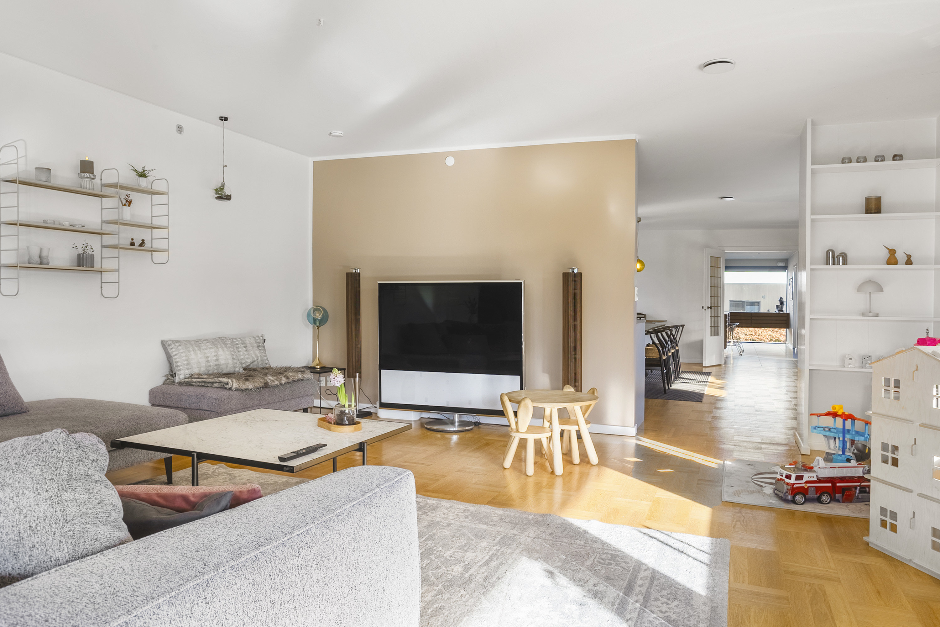 Fremhævet stue billede i fuldskærmstilstand. Billede af Jeppe Aakjærs Vej 4, 6100 Haderslev