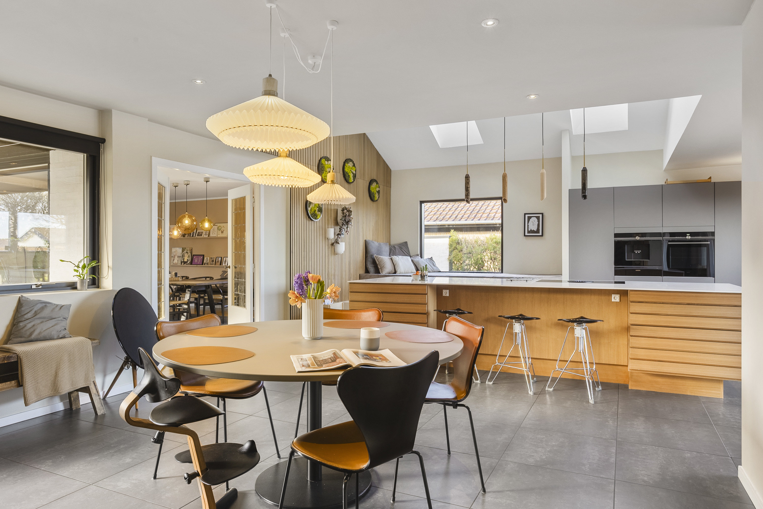 Fremhævet spisestue billede i fuldskærmstilstand. Billede af Jeppe Aakjærs Vej 4, 6100 Haderslev