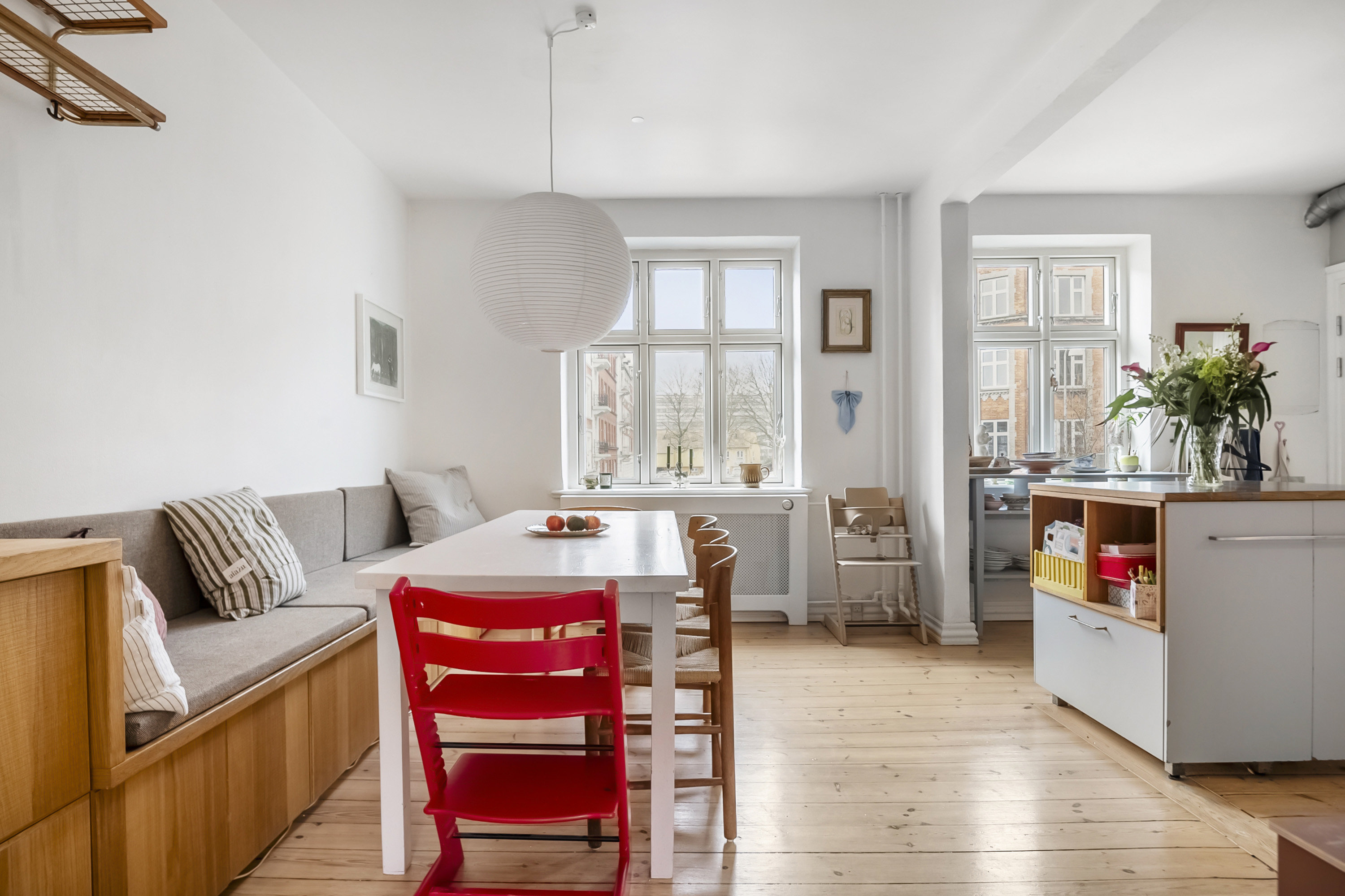 Fremhævet spisestue billede i fuldskærmstilstand. Billede af Ny Munkegade 66, 1., Øgaderne, 8000 Aarhus C