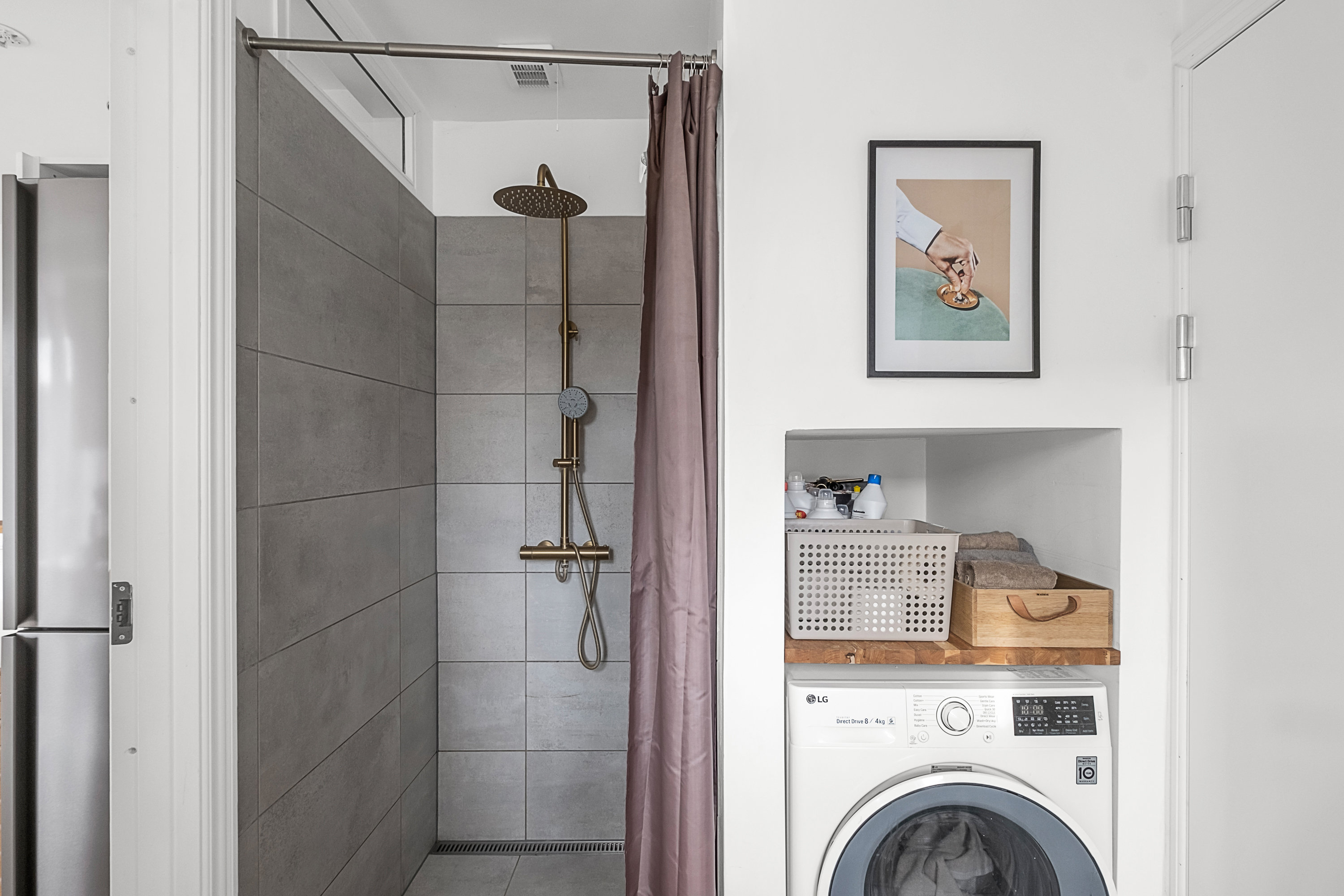 Fremhævet badeværelse billede i fuldskærmstilstand. Billede af Carl Blochs Gade 23, 4. th., 8000 Aarhus C