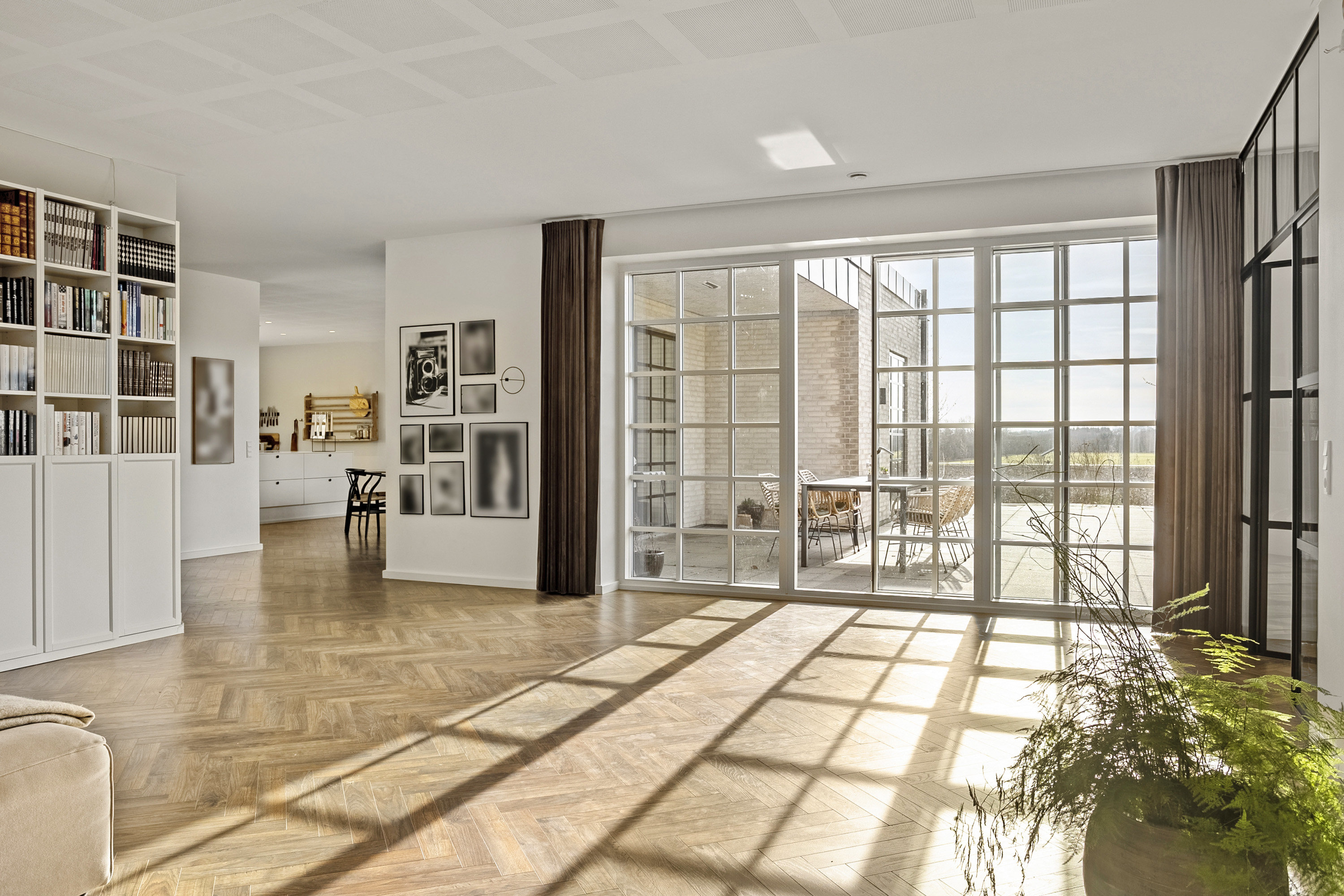 Fremhævet stue billede i fuldskærmstilstand. Billede af Ø. Skibelundvej 56, 6600 Vejen