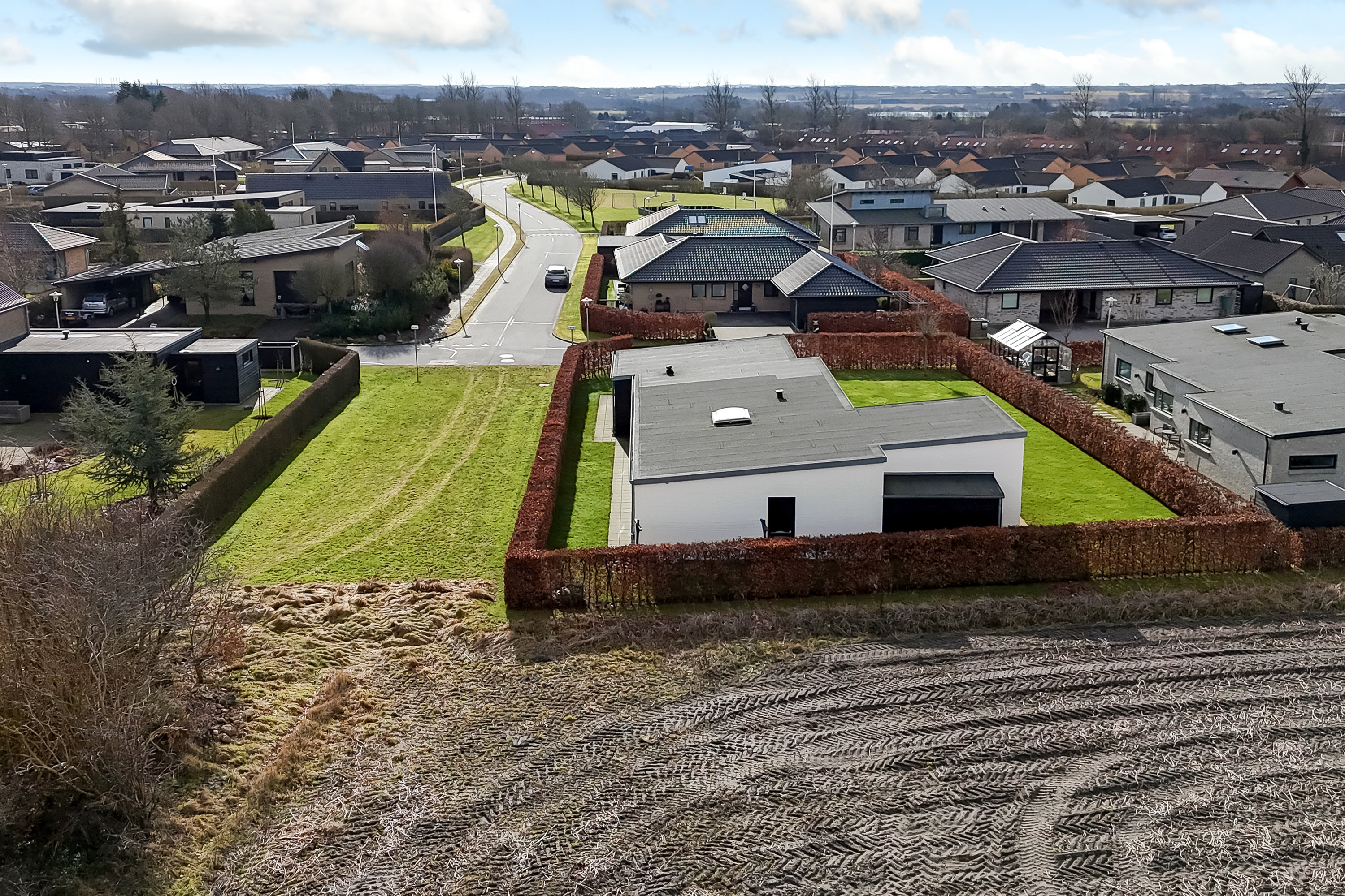 Fremhævet luftfoto billede i fuldskærmstilstand. Billede af Frøskovparken 97, Tjørring, 7400 Herning