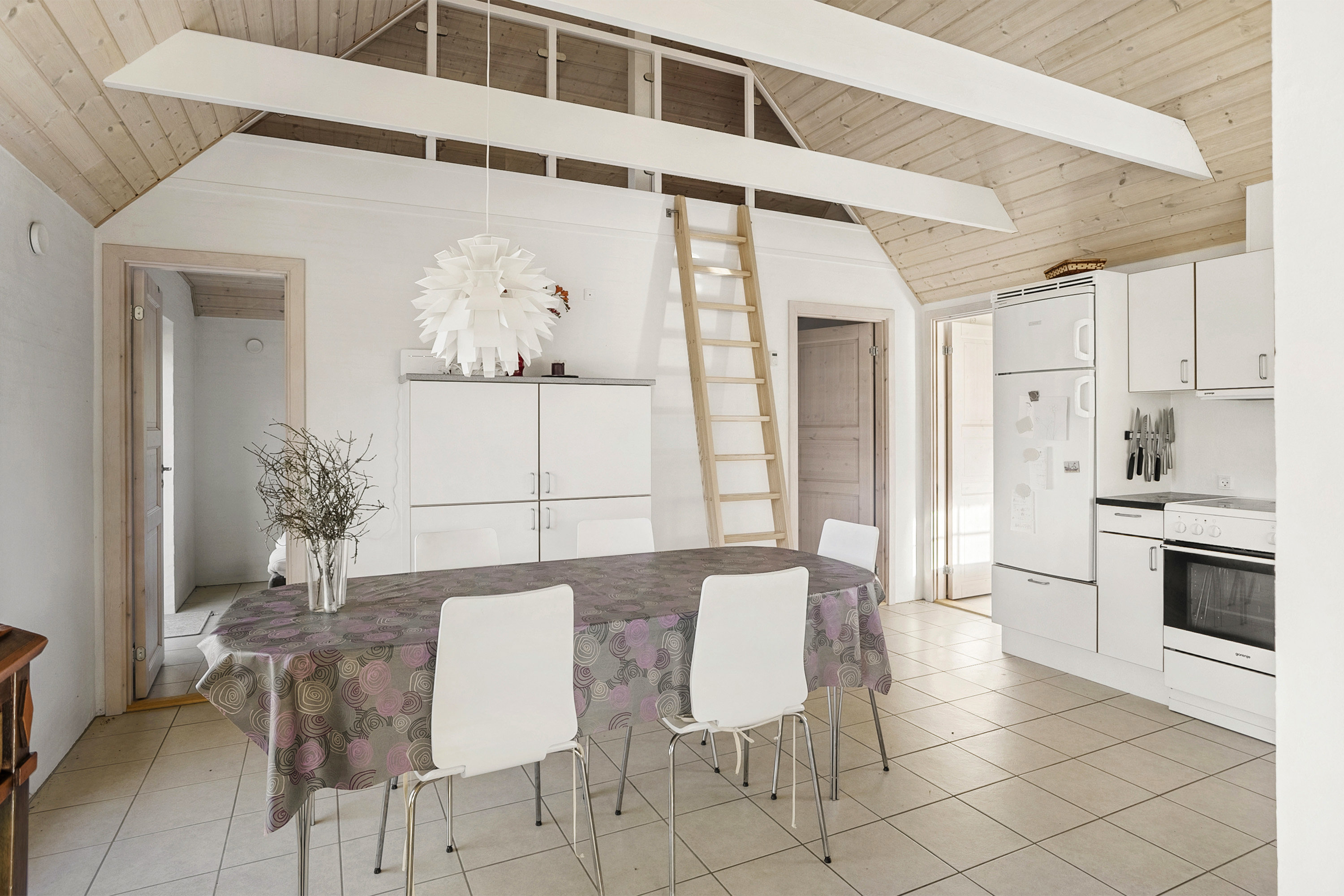 Fremhævet spisestue billede i fuldskærmstilstand. Billede af Svollingvej 76, Husby, 6990 Ulfborg