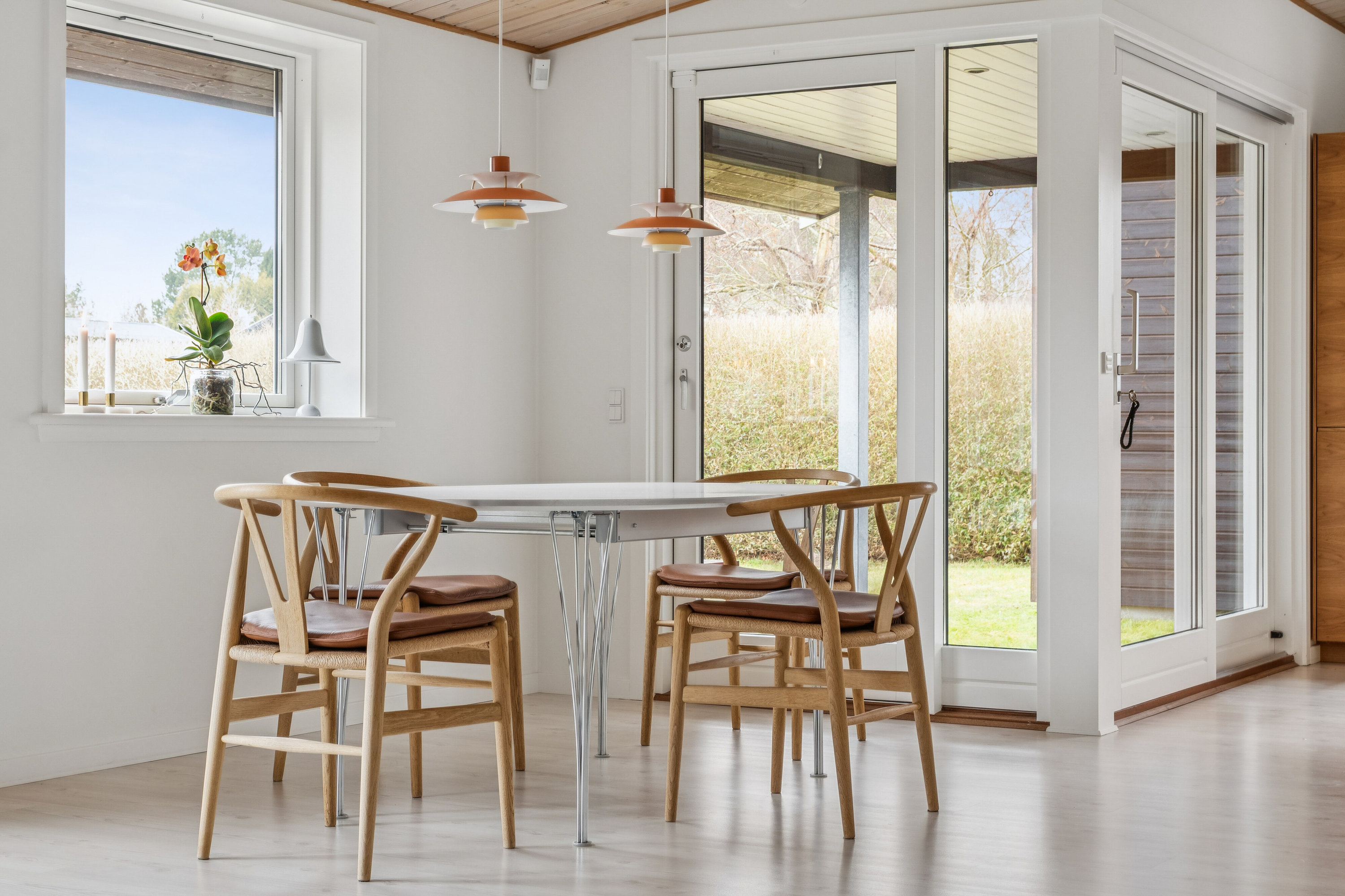 Fremhævet køkkenalrum billede i fuldskærmstilstand. Billede af Egelunden 28, Tollerup, 3370 Melby