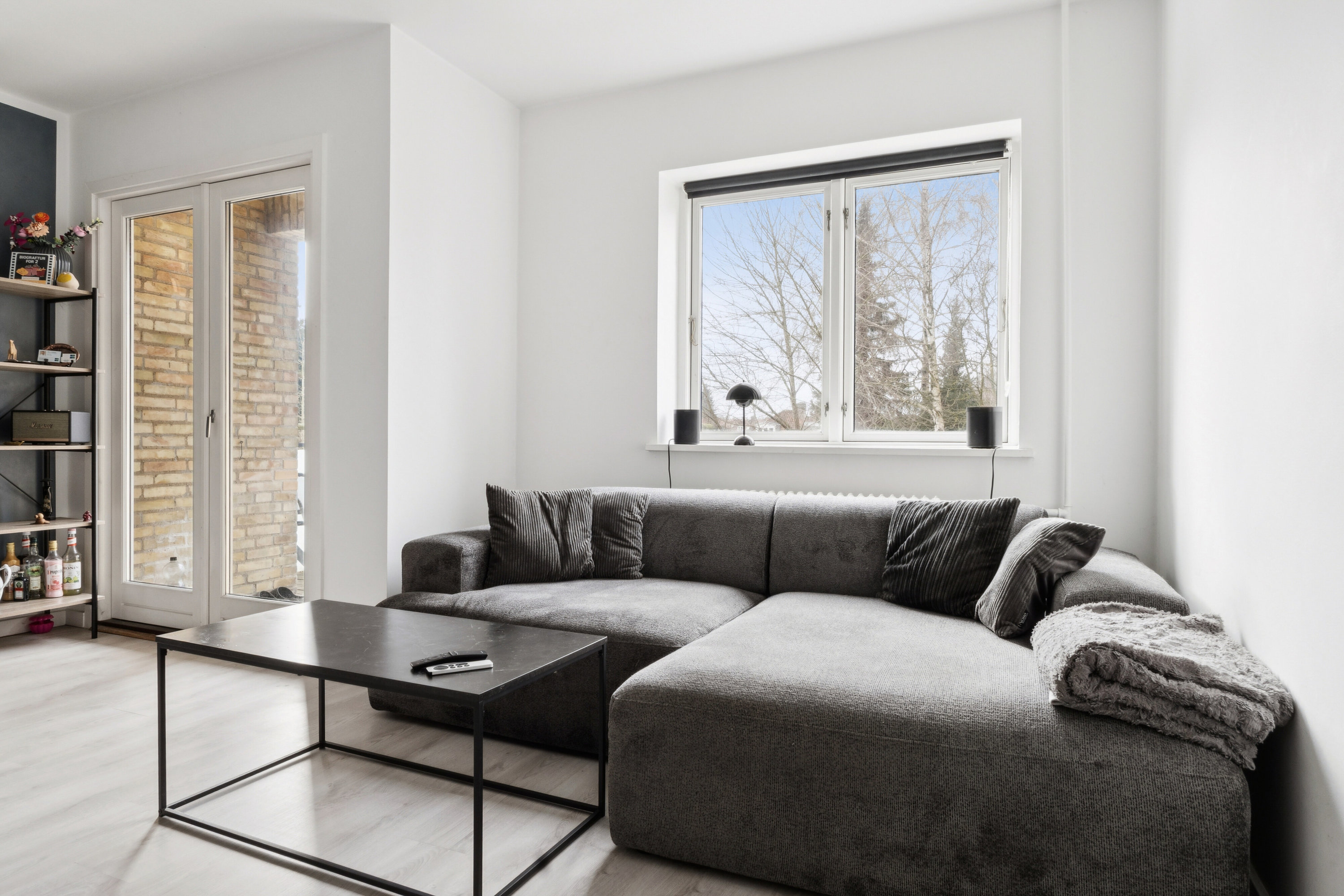 Fremhævet stue billede i fuldskærmstilstand. Billede af Frederiksdalsvej 105C, 1. tv., 2830 Virum