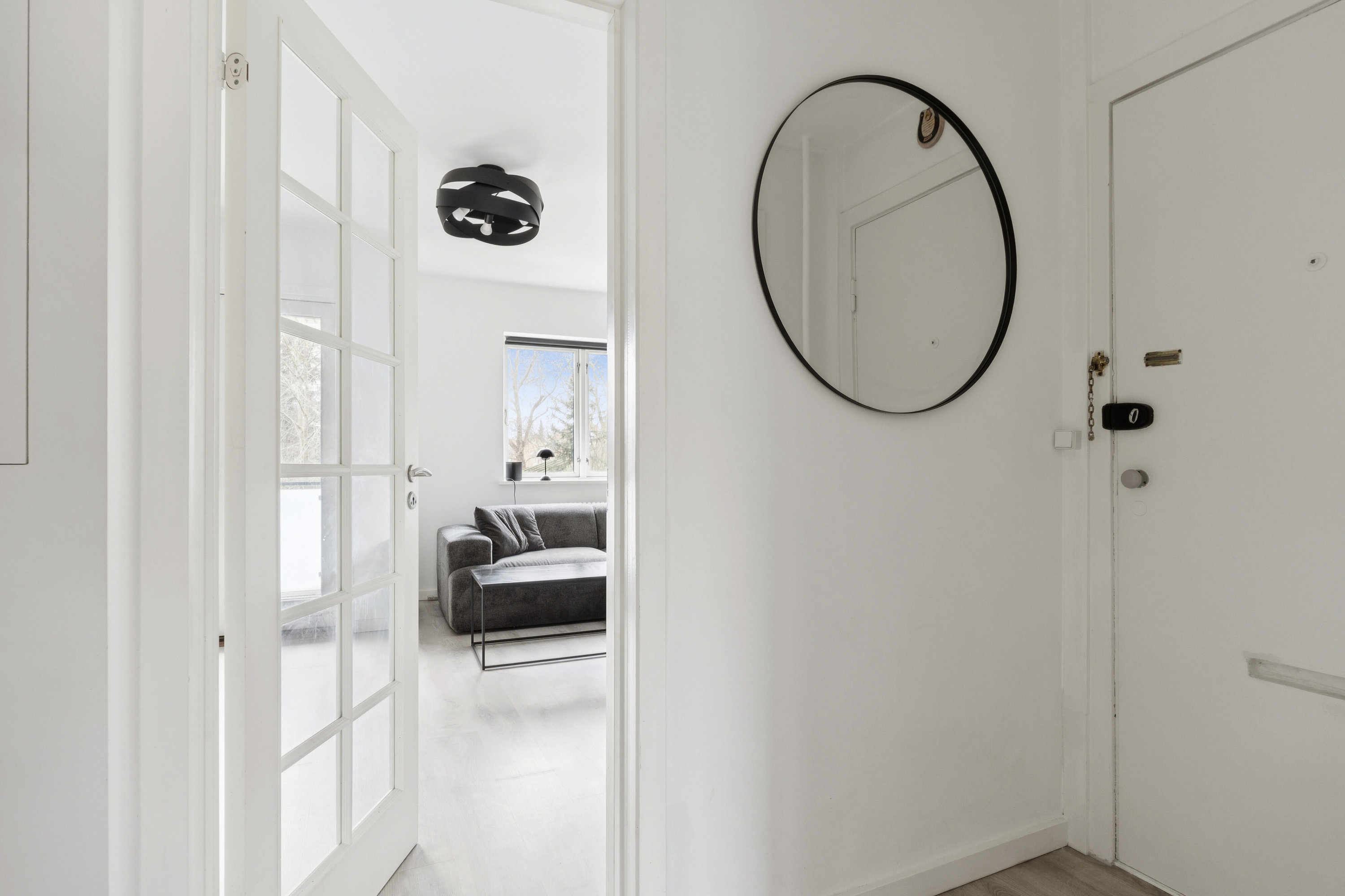 Fremhævet gang billede i fuldskærmstilstand. Billede af Frederiksdalsvej 105C, 1. tv., 2830 Virum