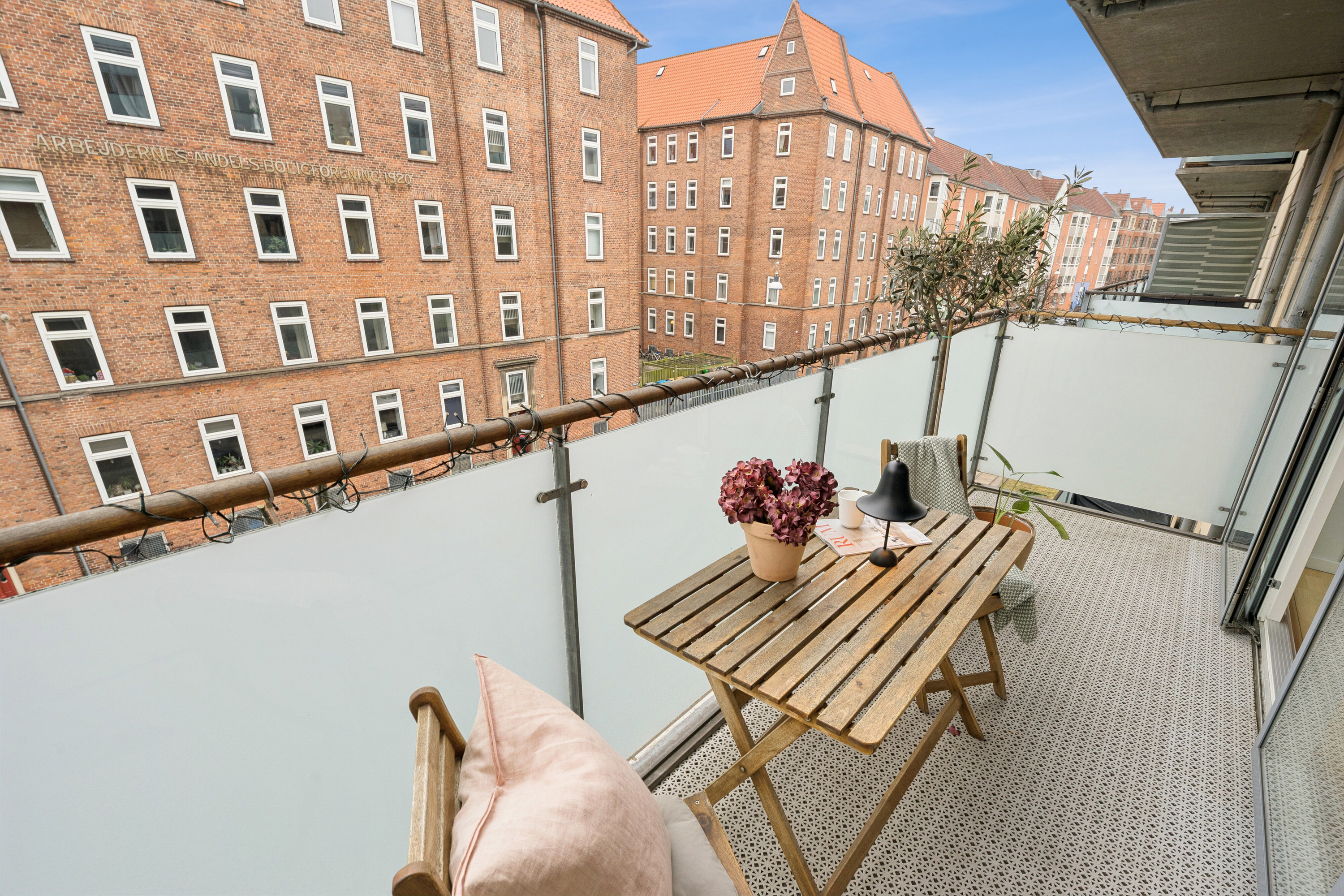 Fremhævet altan billede i fuldskærmstilstand. Billede af Lyneborggade 23, 2. tv., 2300 København S