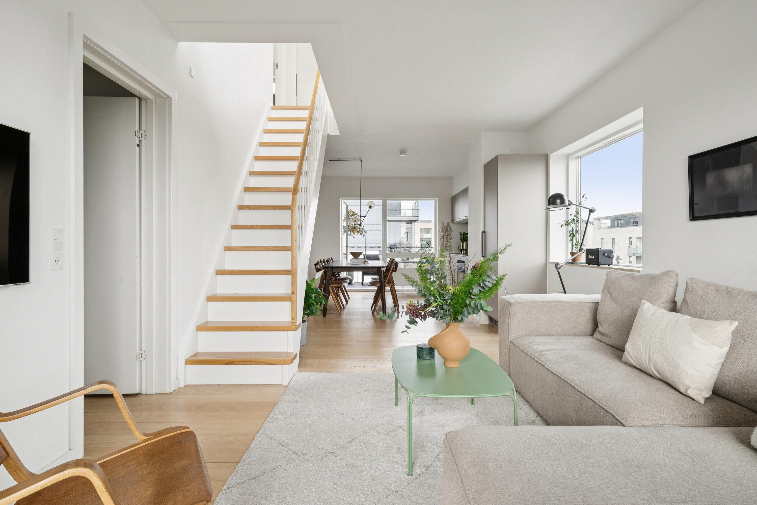 Fremhævet stue billede i fuldskærmstilstand. Billede af Jens Otto Krags Gade 18, 6. tv., 2300 København S