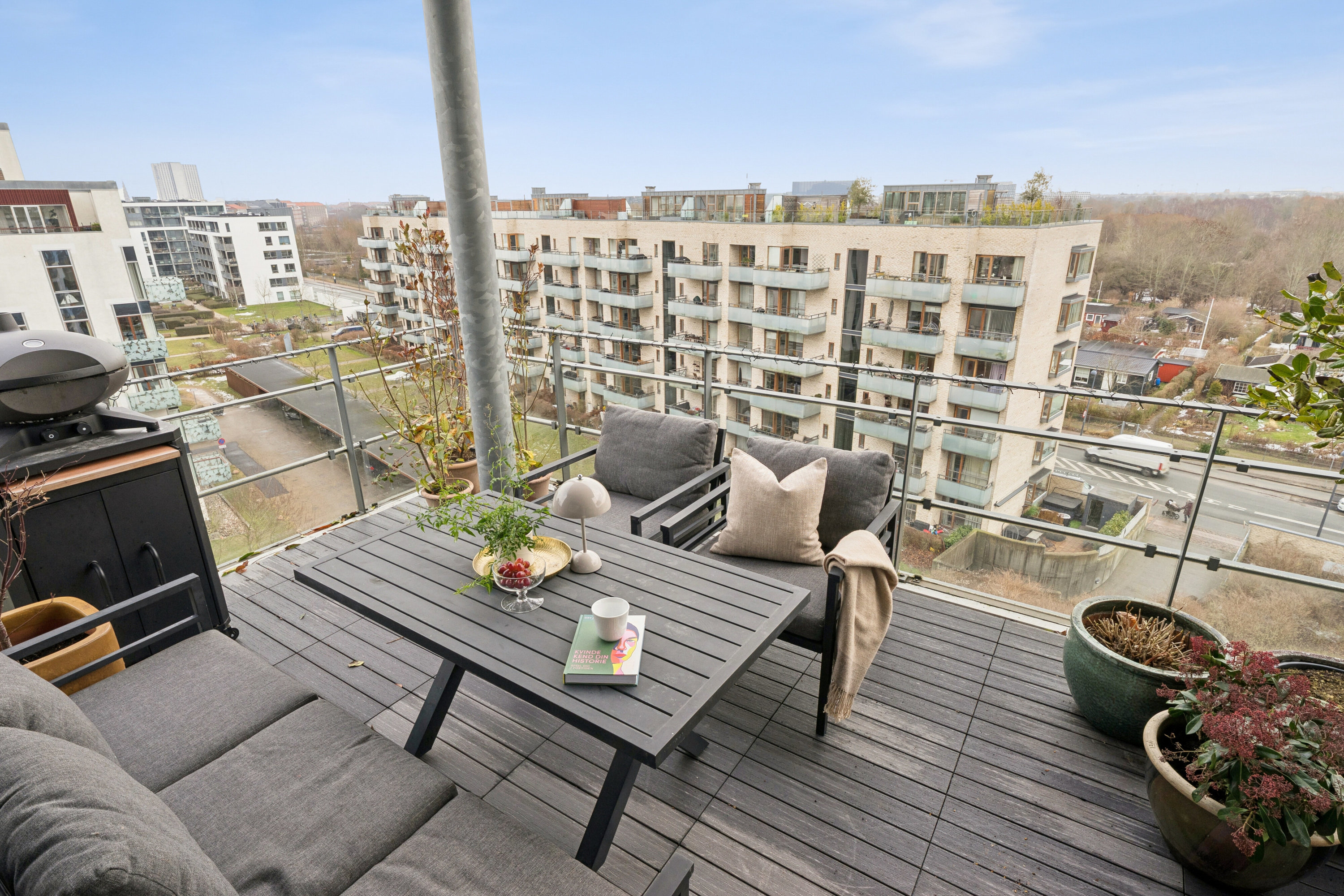 Fremhævet altan billede i fuldskærmstilstand. Billede af Jens Otto Krags Gade 18, 6. tv., 2300 København S