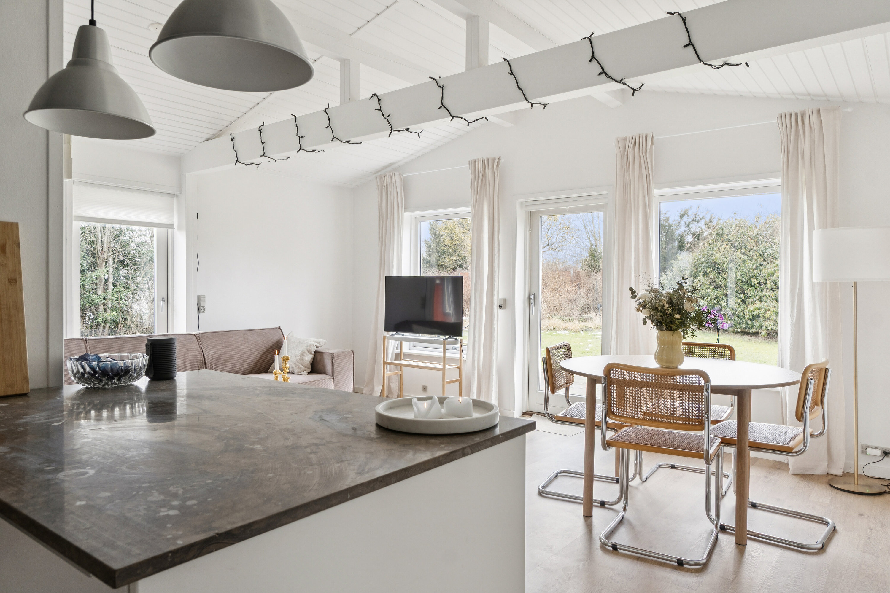 Fremhævet køkken billede i fuldskærmstilstand. Billede af Duevænget 4, Kyndeløse, 4070 Kirke Hyllinge