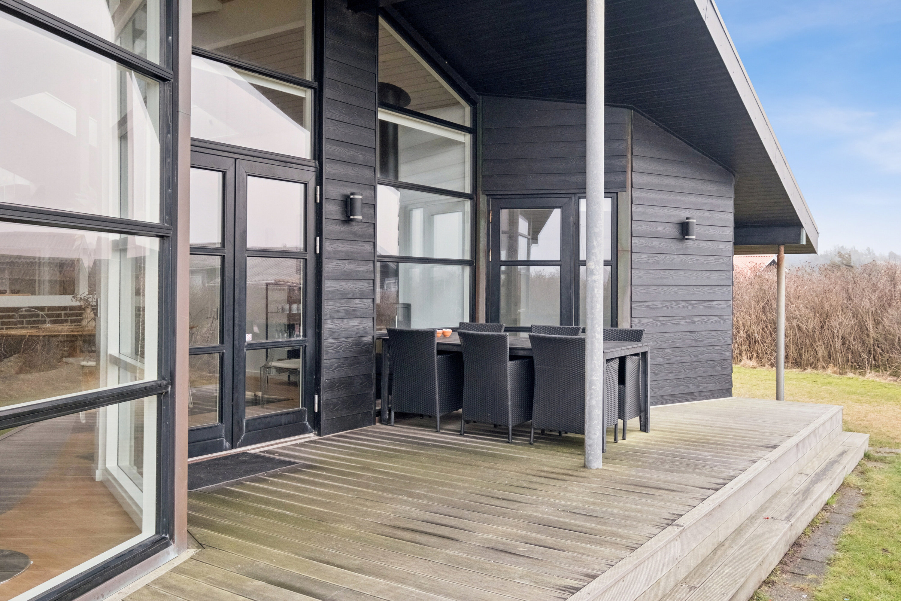 Fremhævet udendørs billede i fuldskærmstilstand. Billede af Augustvej 6, Skal Klit, 9800 Hjørring