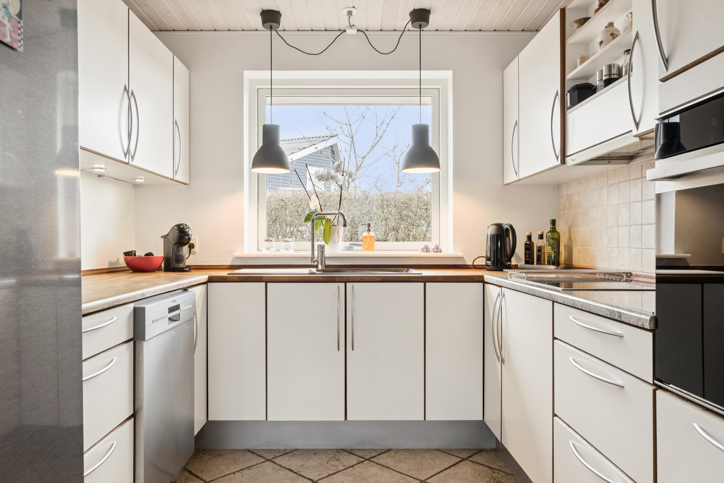 Fremhævet køkken billede i fuldskærmstilstand. Billede af Pærevej 7, 4070 Kirke Hyllinge